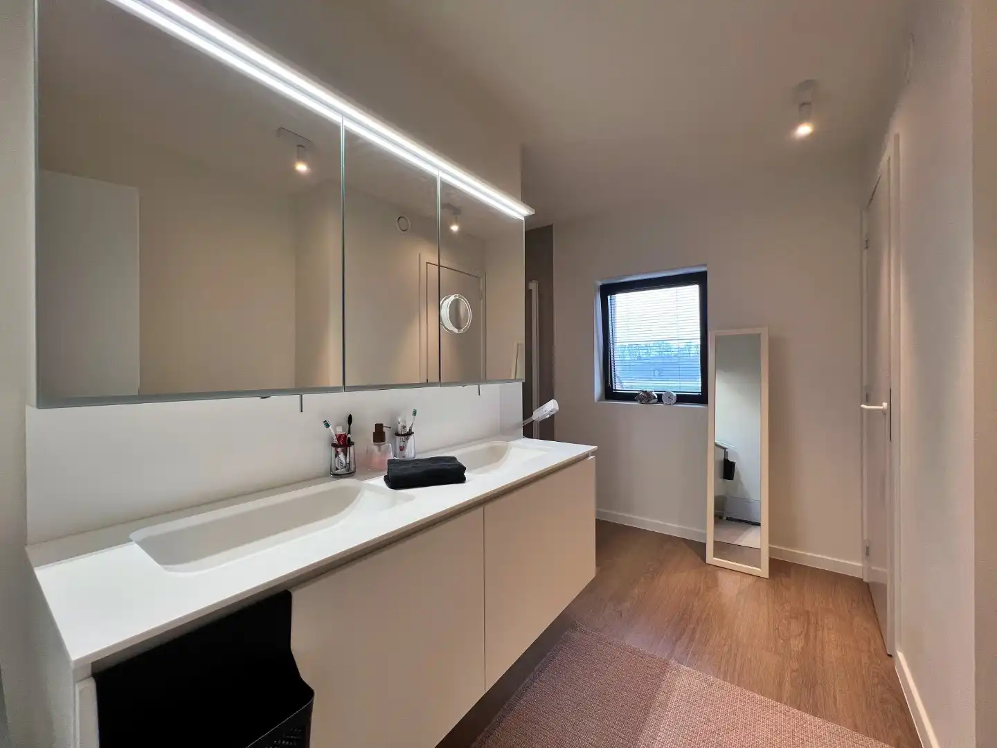 🏡 Instapklaar appartement met 3 slaapkamers in Lovendegem foto 13