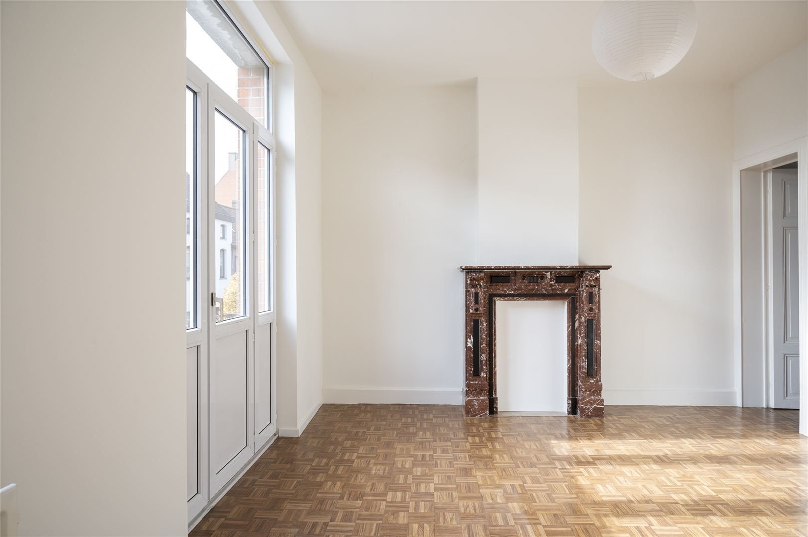 volledig gerenoveerde woning met authentieke elementen foto 13