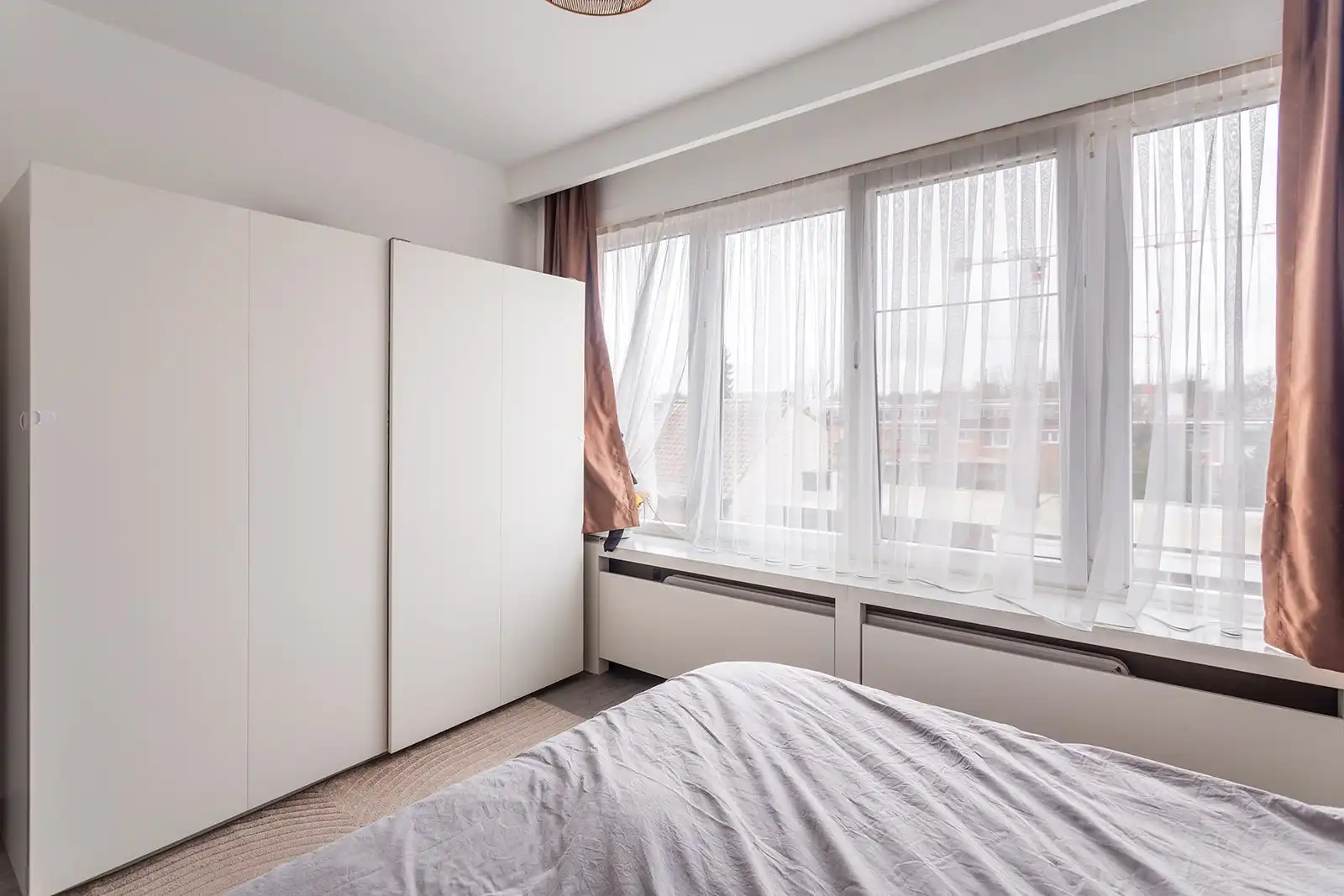 Prachtig gerenoveerd appartement met 3 ruime slaapkamers en terras foto 15
