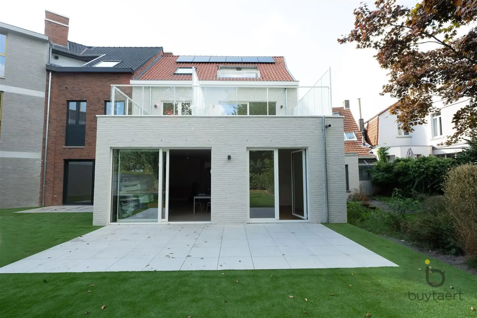 Beleef luxe, comfort en energiezuinigheid in een karaktervolle architectuur. foto 11