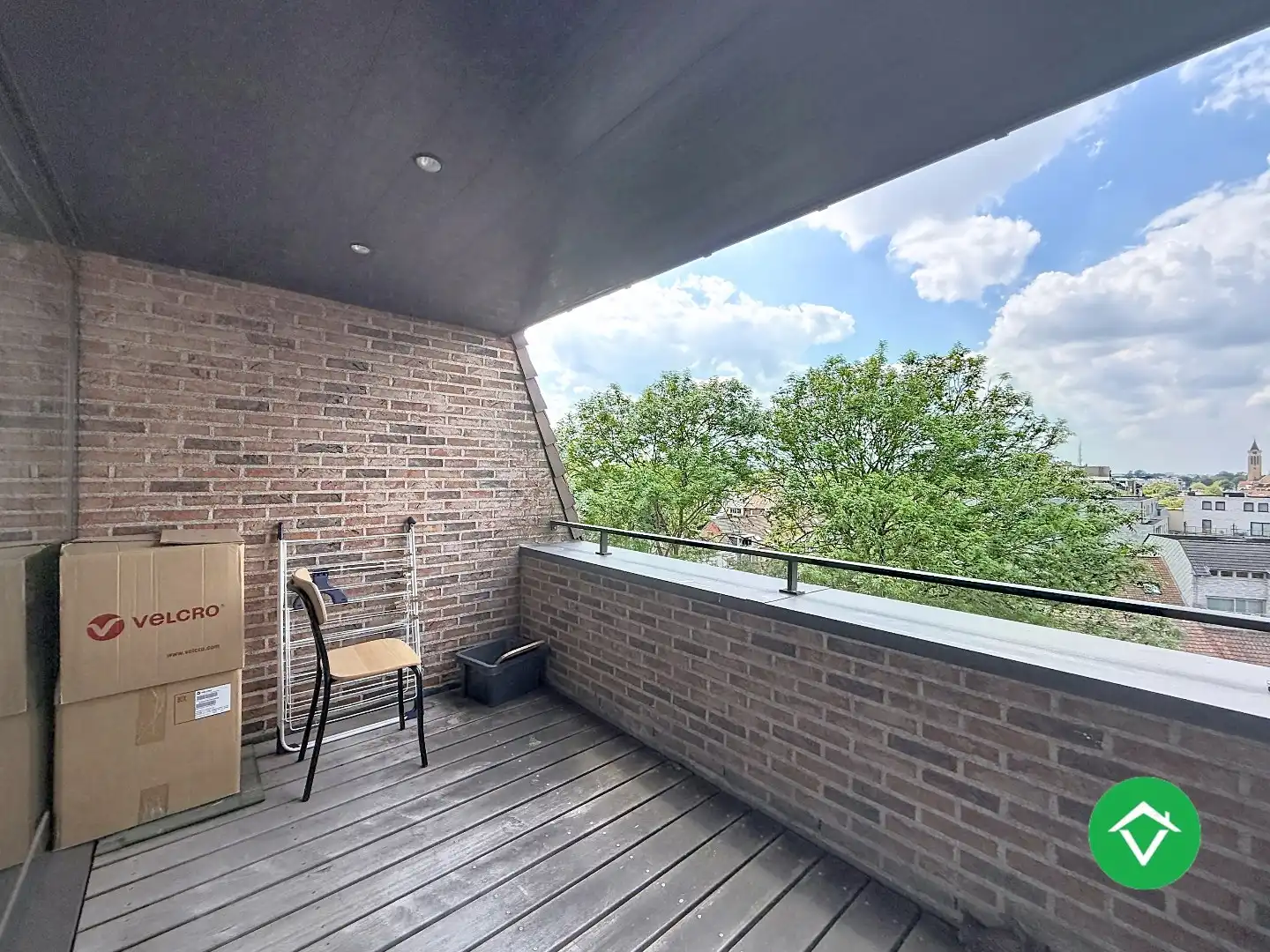 Instapklaar dakappartement met 4 slaapkamers, 2 terrassen en autostaanplaats te Roeselare (160m²) foto 5