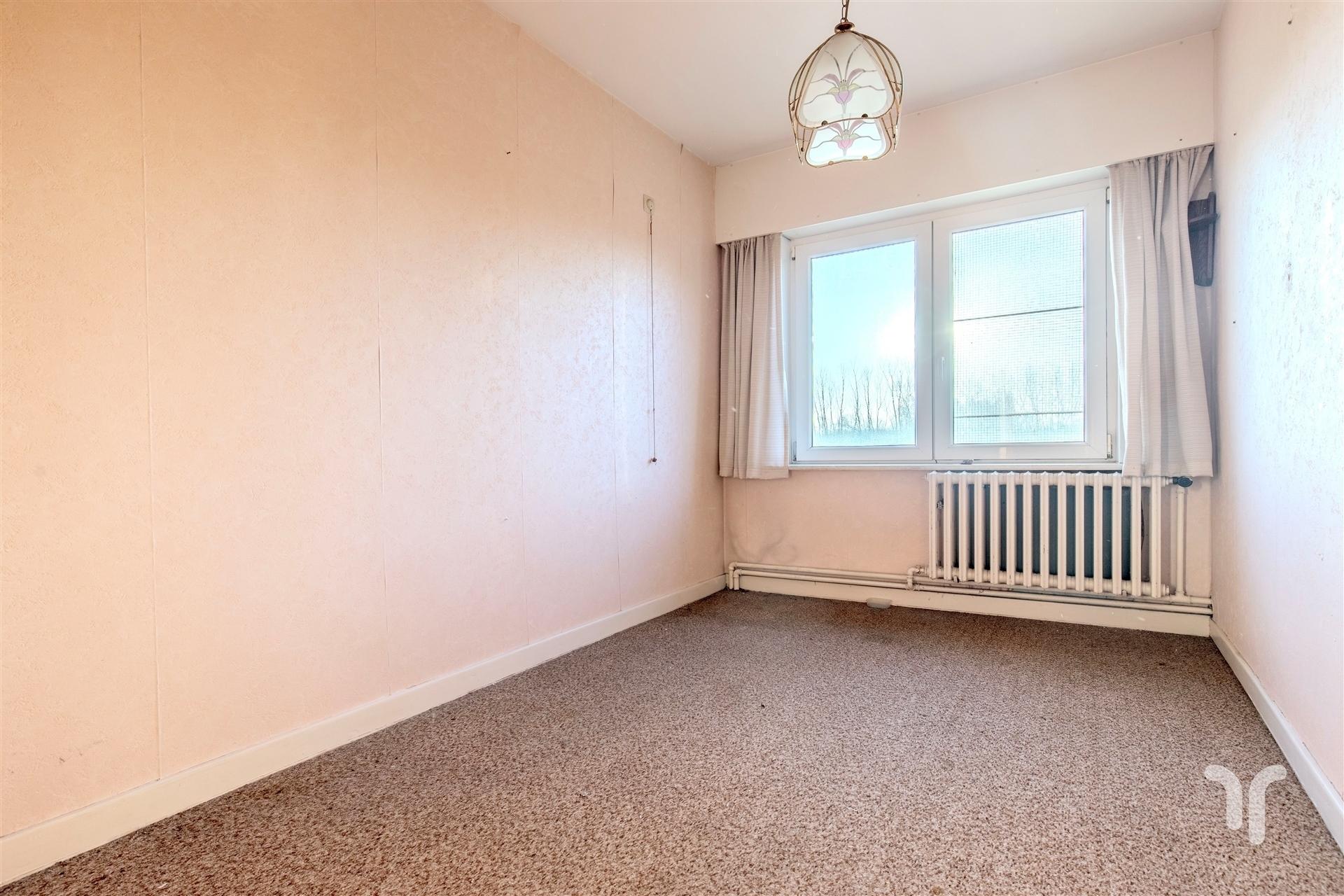 Landelijk gelegen woning met potentieel foto 6