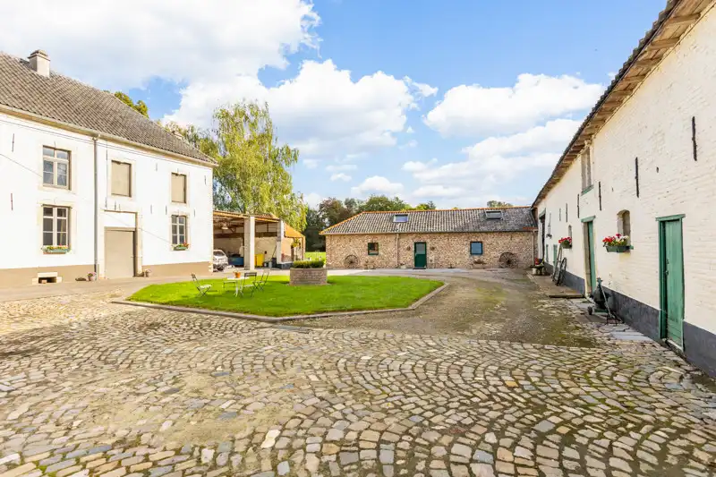 Gezellig huisje gelegen in het groen foto 20