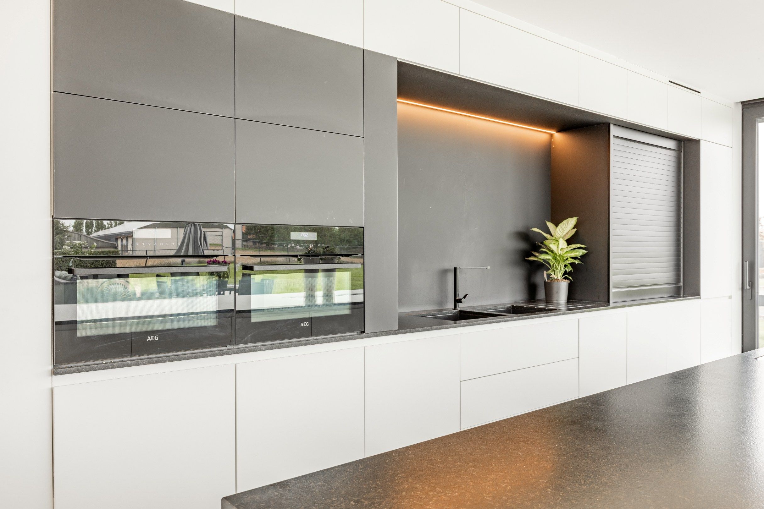 ARCHITECTURALE NIEUWBOUWVILLA OP RUIM LANDELIJK DOMEIN foto 13