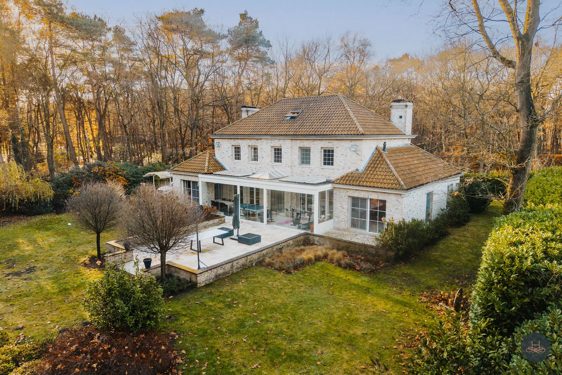 Riante villa op toplocatie in het groen met privé-bos foto 30