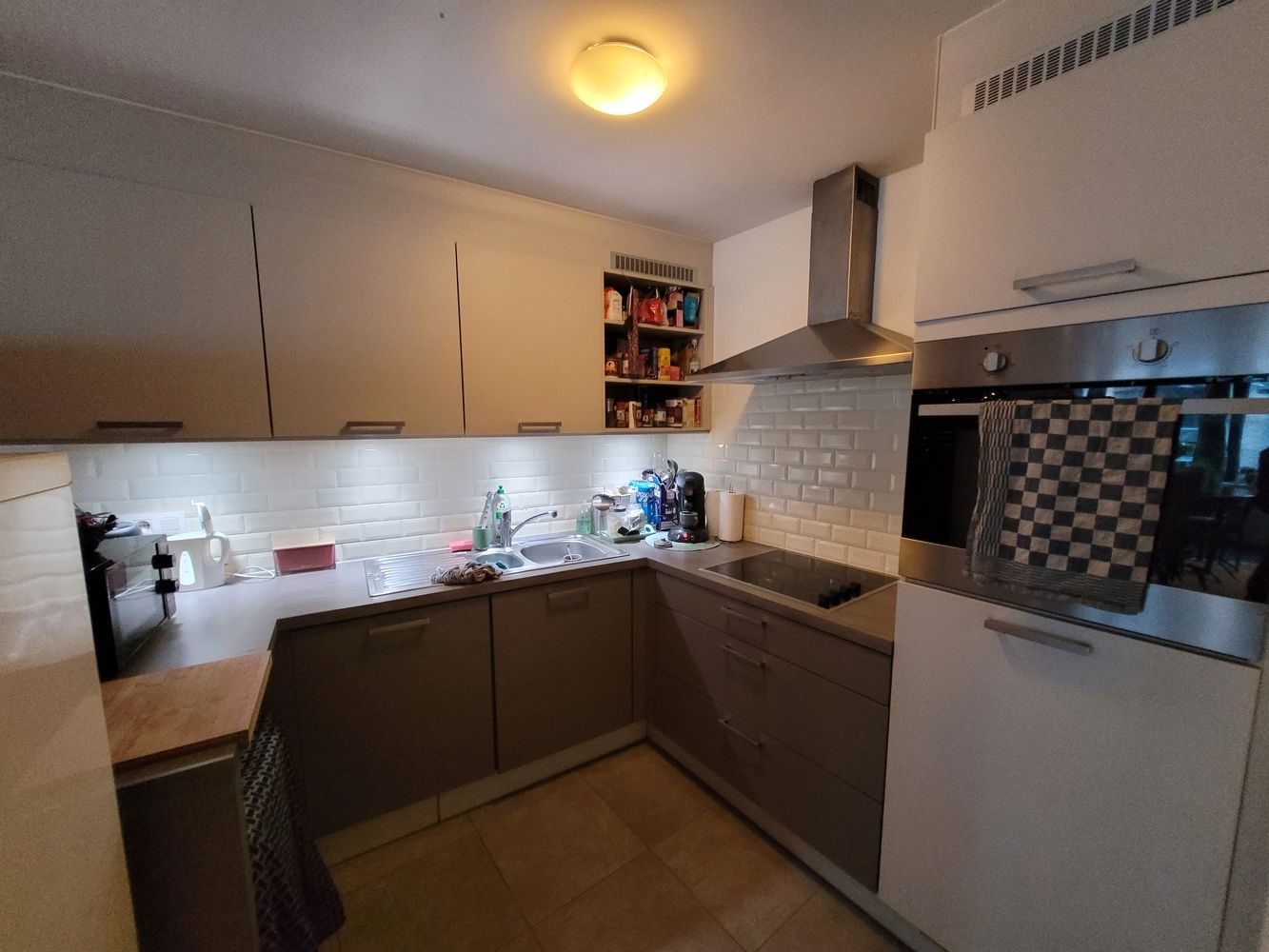 Instapklaar 3 slaapkamer duplex appartement in het hartje van Aalter foto 6