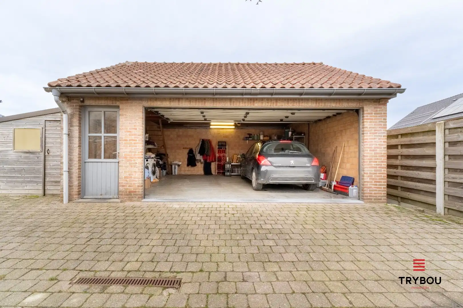 Instapklare gezinswoning met ruime tuin en dubbele garage in Poelkapelle foto 20