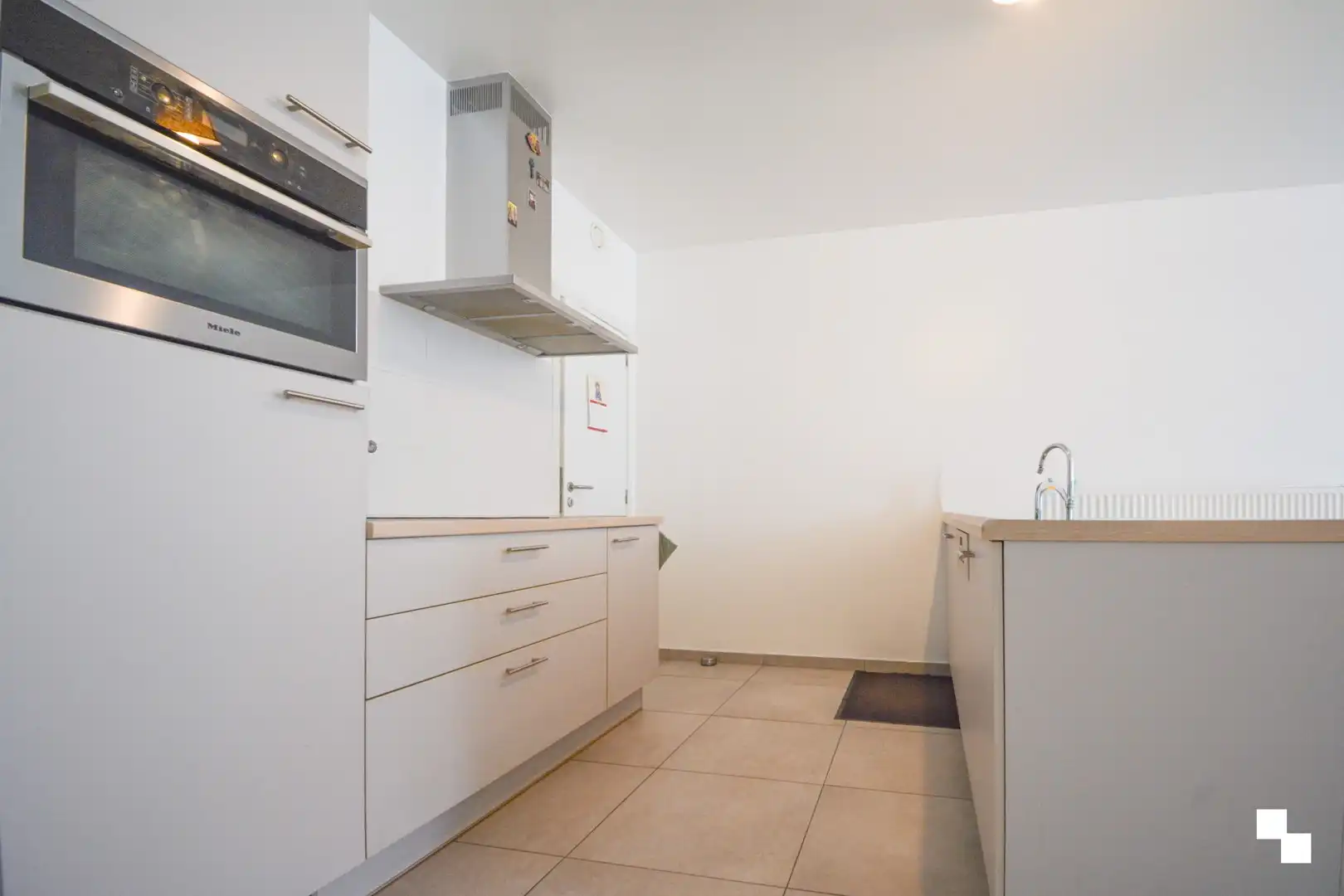Recent, gelijkvloers appartement te Westrozebeke foto 5