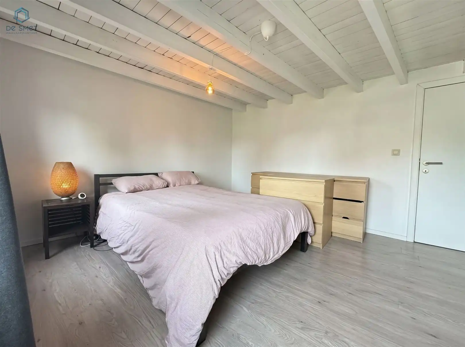 Instapklare gezinswoning met garage, tuin en centrale ligging foto 10