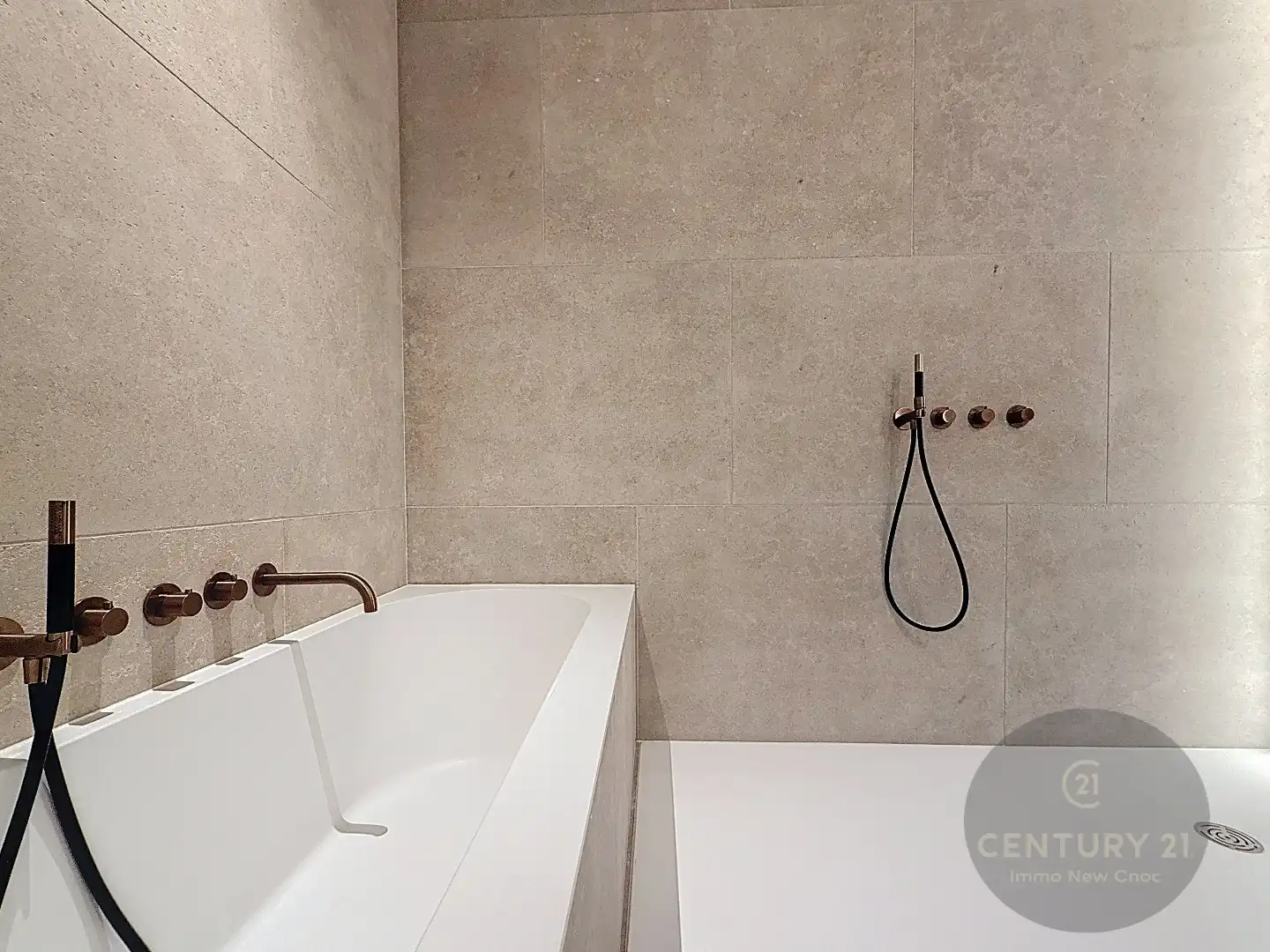 LUXUEUS tot in de detail afgewerkte nieuwbouw woning! foto 17