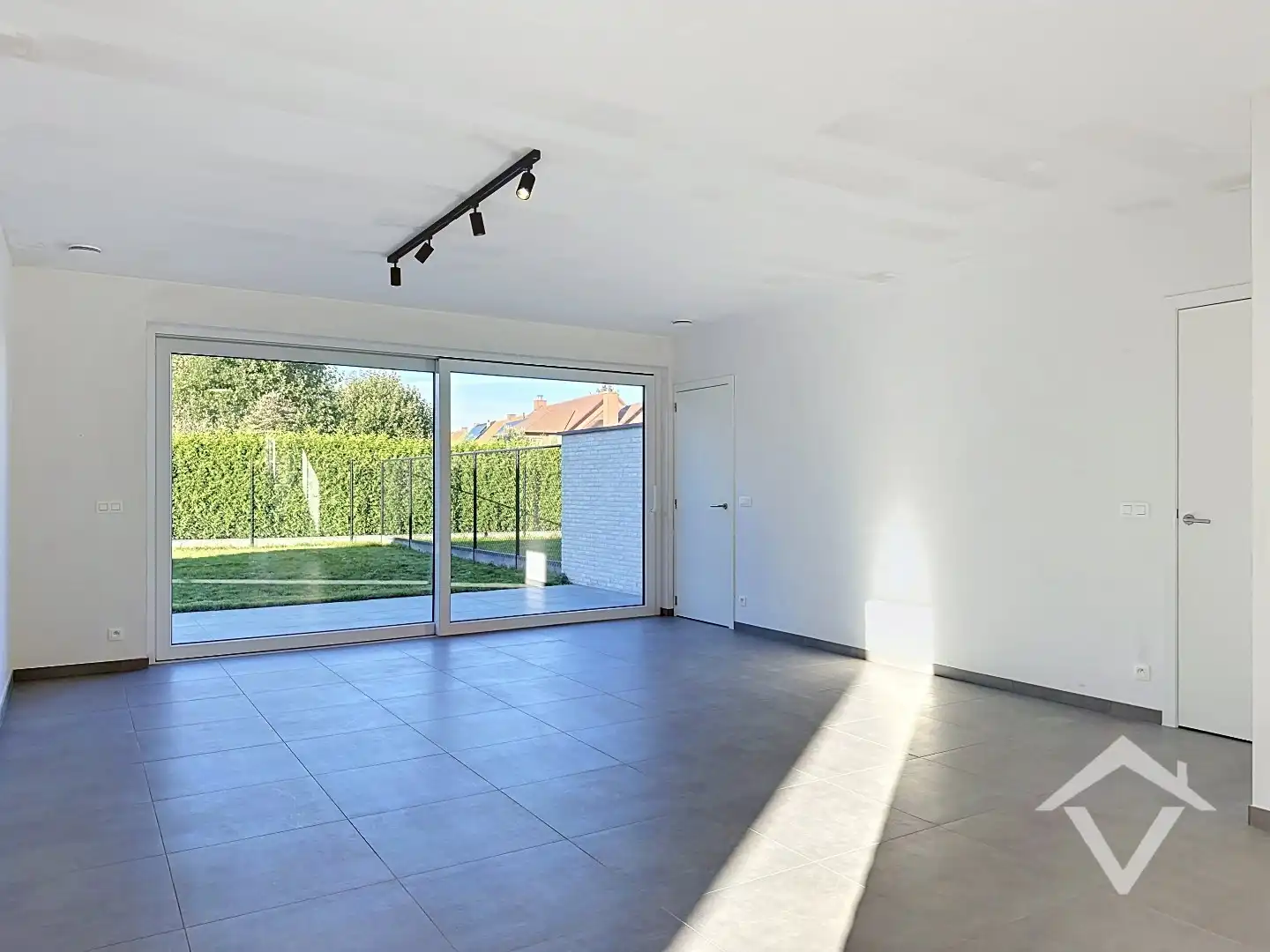 Nieuwbouwwoning met 3 slaapkamers in centrum Koekelare  foto 9