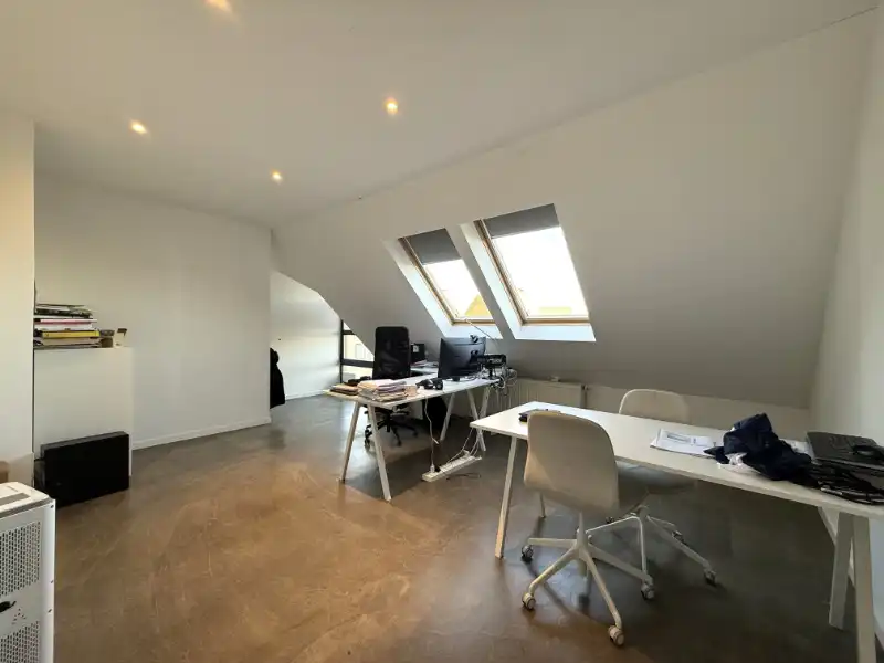 Instapklare kantoorruimte van 278 m² op commerciële topligging – Erpe-Mere foto 8