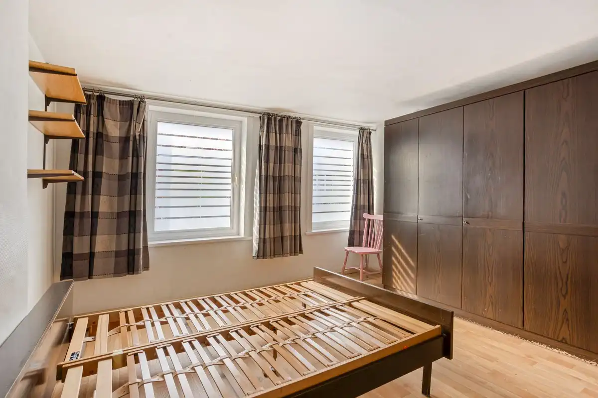 Gezellige rijwoning met 3 slaapkamers in Halle foto 12