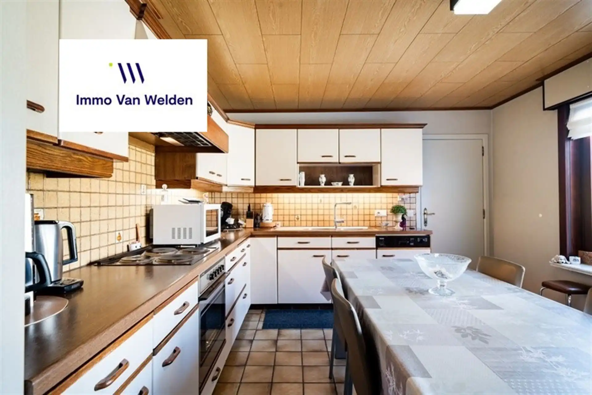 Te moderniseren halfopen woning met tuin en garage op 629 m² in Ouwegem. foto 7