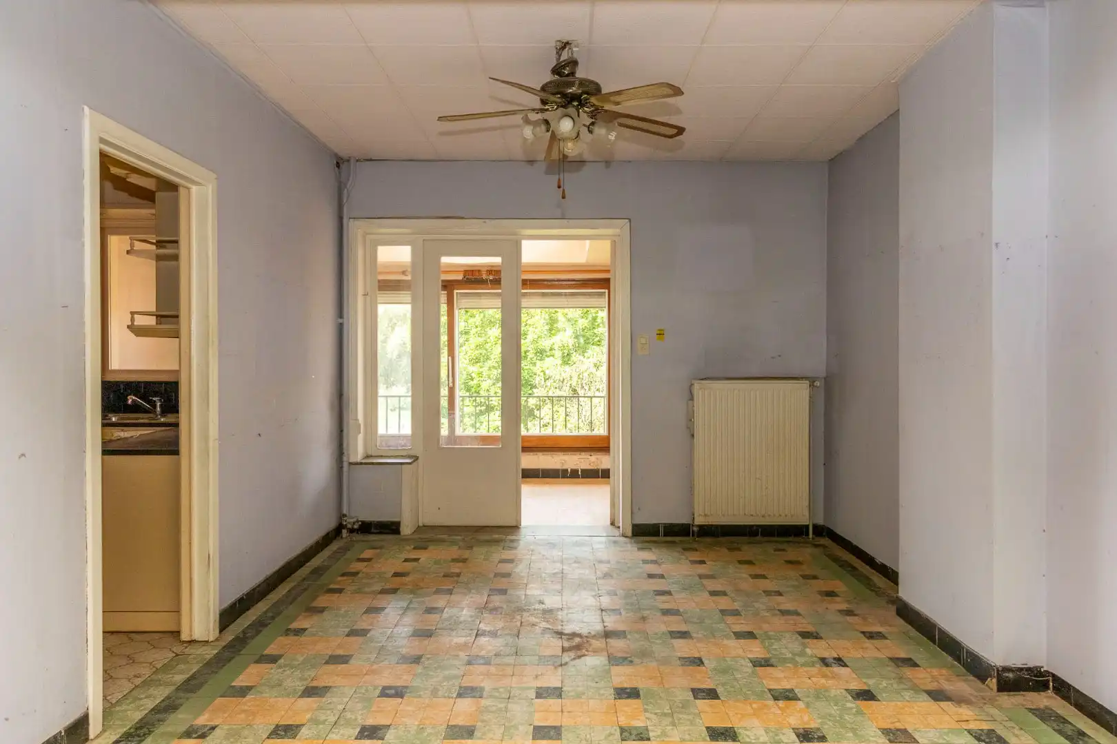 Stadswoning met 3 SLKS - 5 mogelijk en een grote tuin foto 4