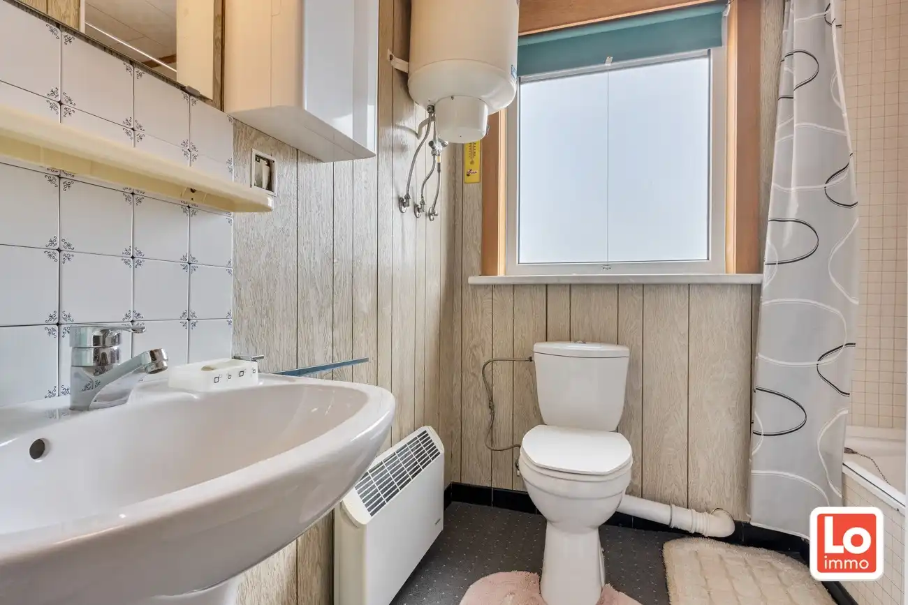 Gesloten woning met gezellige stadstuin op een vlot bereikbare locatie tussen Destelbergen en Gent! foto 12