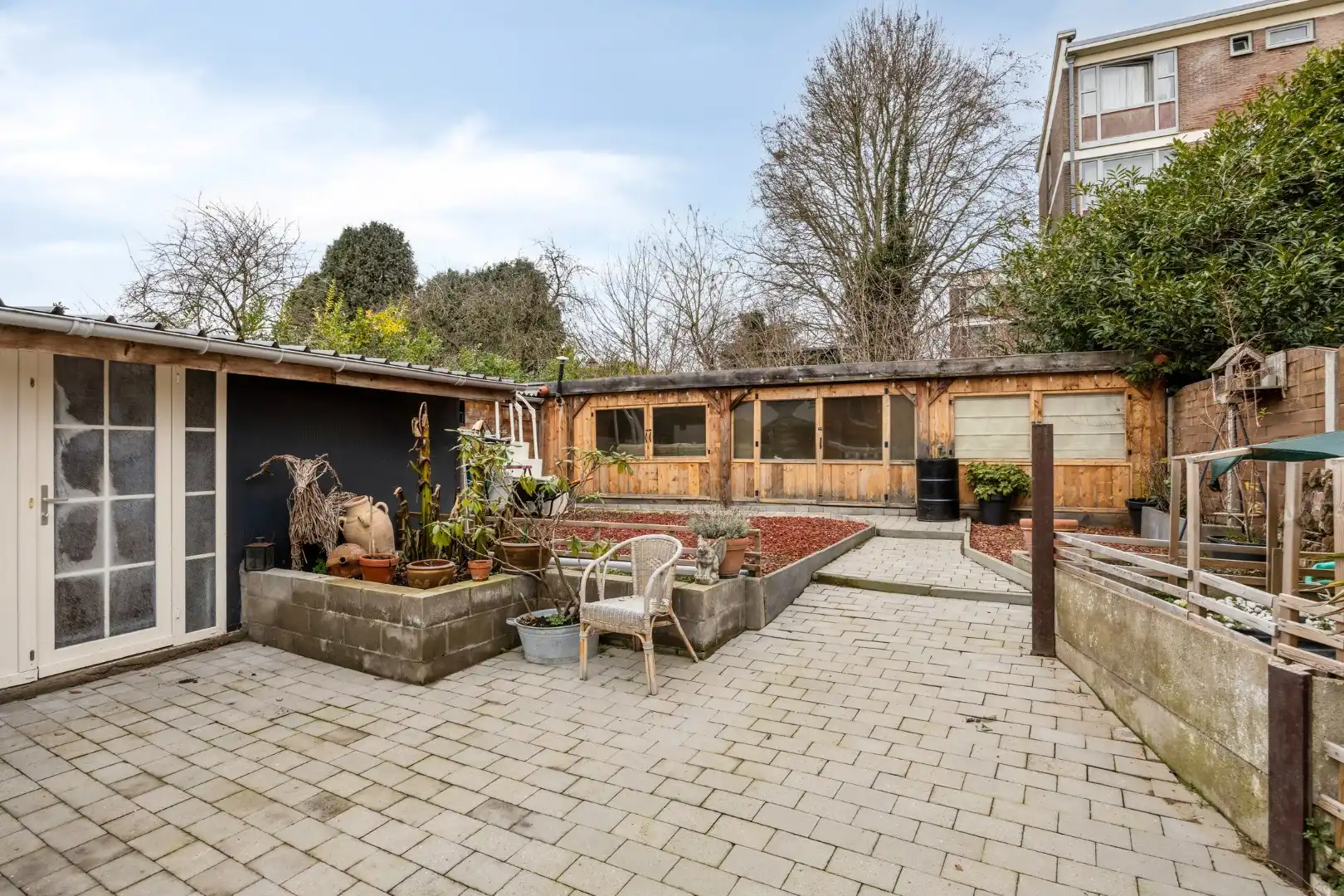 Ruime gezinswoning in rustige centrumligging foto 27