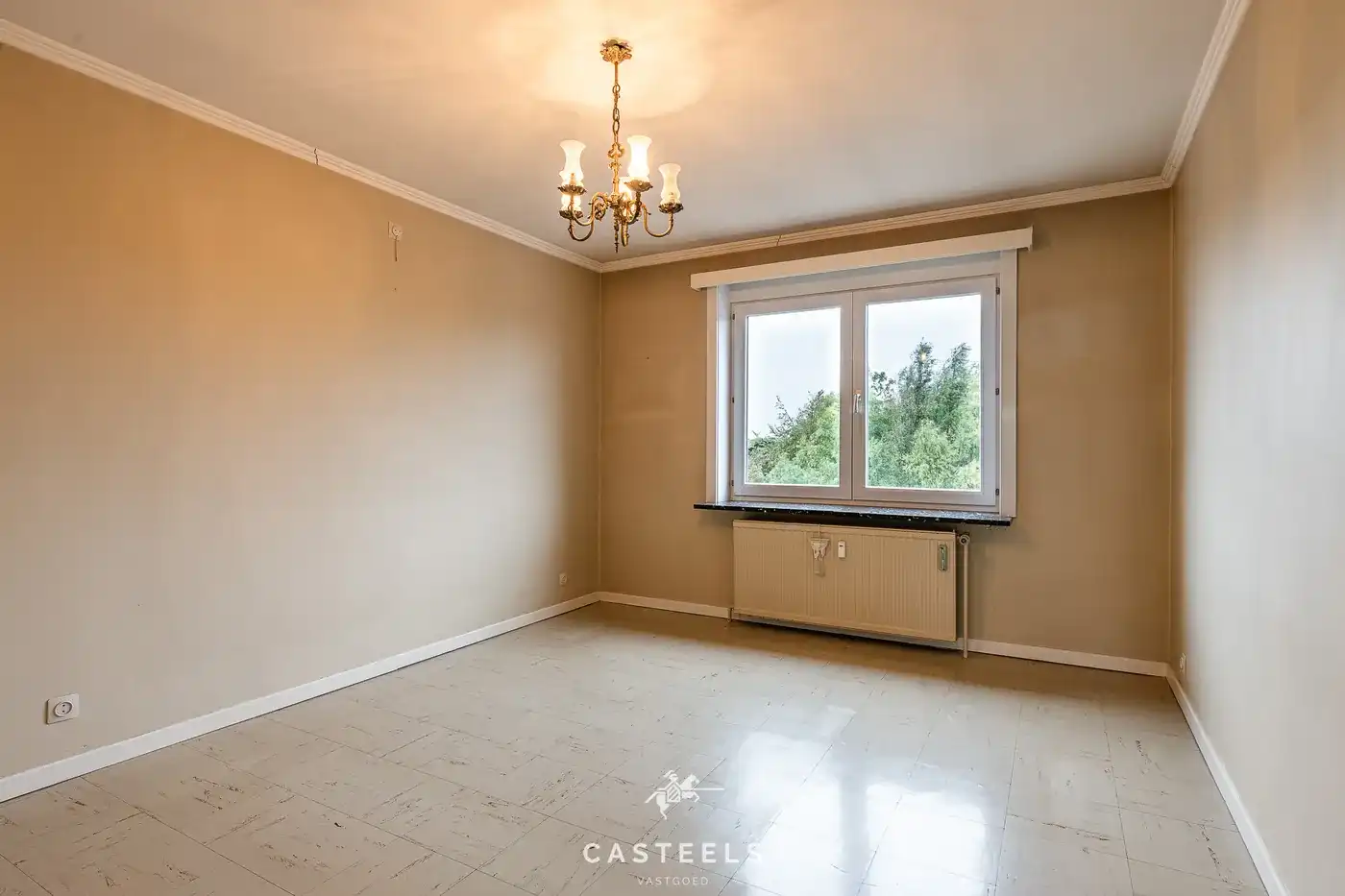 Ruim, te renoveren EPC B appartement met twee slpkmrs te Gent foto 14