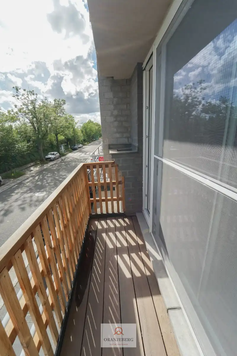 Instapklaar gerenoveerd duplex-app nabij Sint-Pietersstation! foto 9