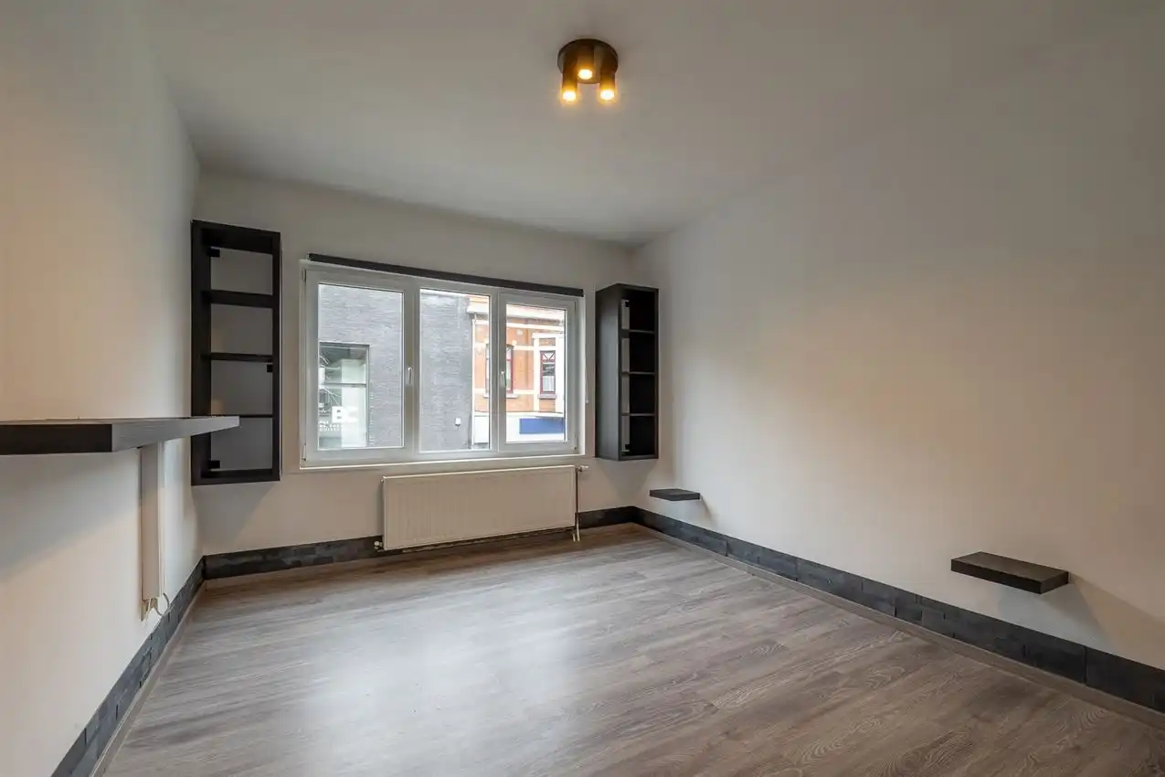 Stijlvol gerenoveerde stadswoning met 3 slk foto 16