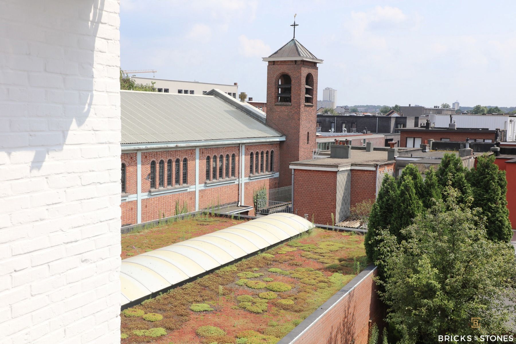 Gerenoveerd energiezuinig app met 3 slaapkamers en terras. foto 16