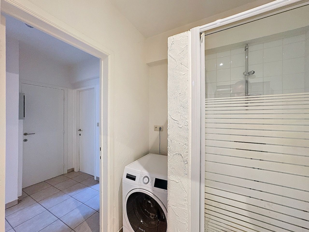 Twee slaapkamerappartement in een zijstraat van het Maes- en Boereboomplein. foto 16