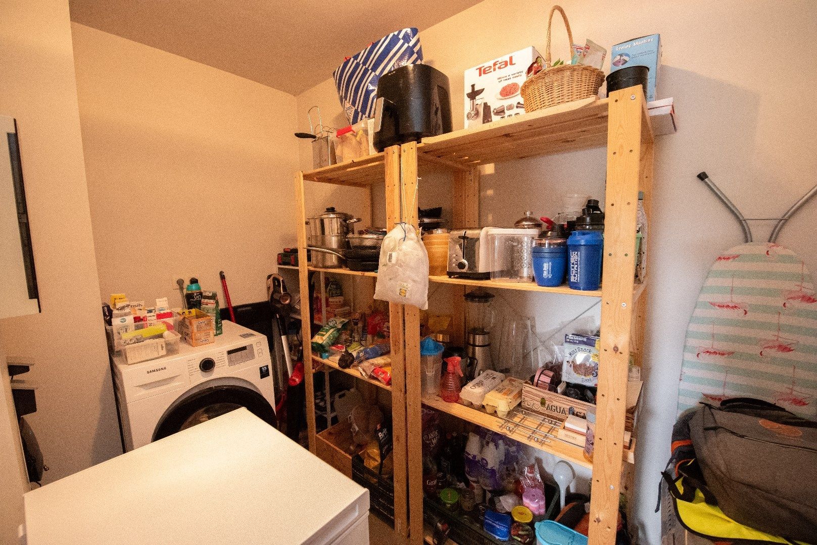 Instapklaar en lichtrijk appartement te huur in Waregem  foto 7