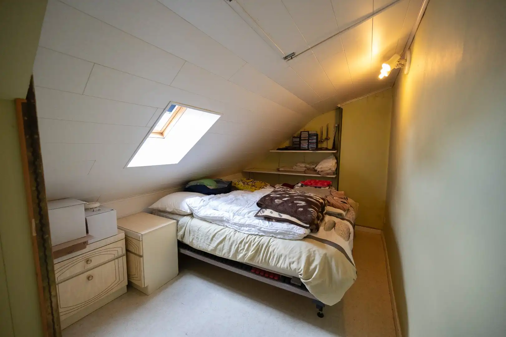 KNAPPE GEZINSWONING MET STADSTUIN TE BREDENE DUINEN foto 13