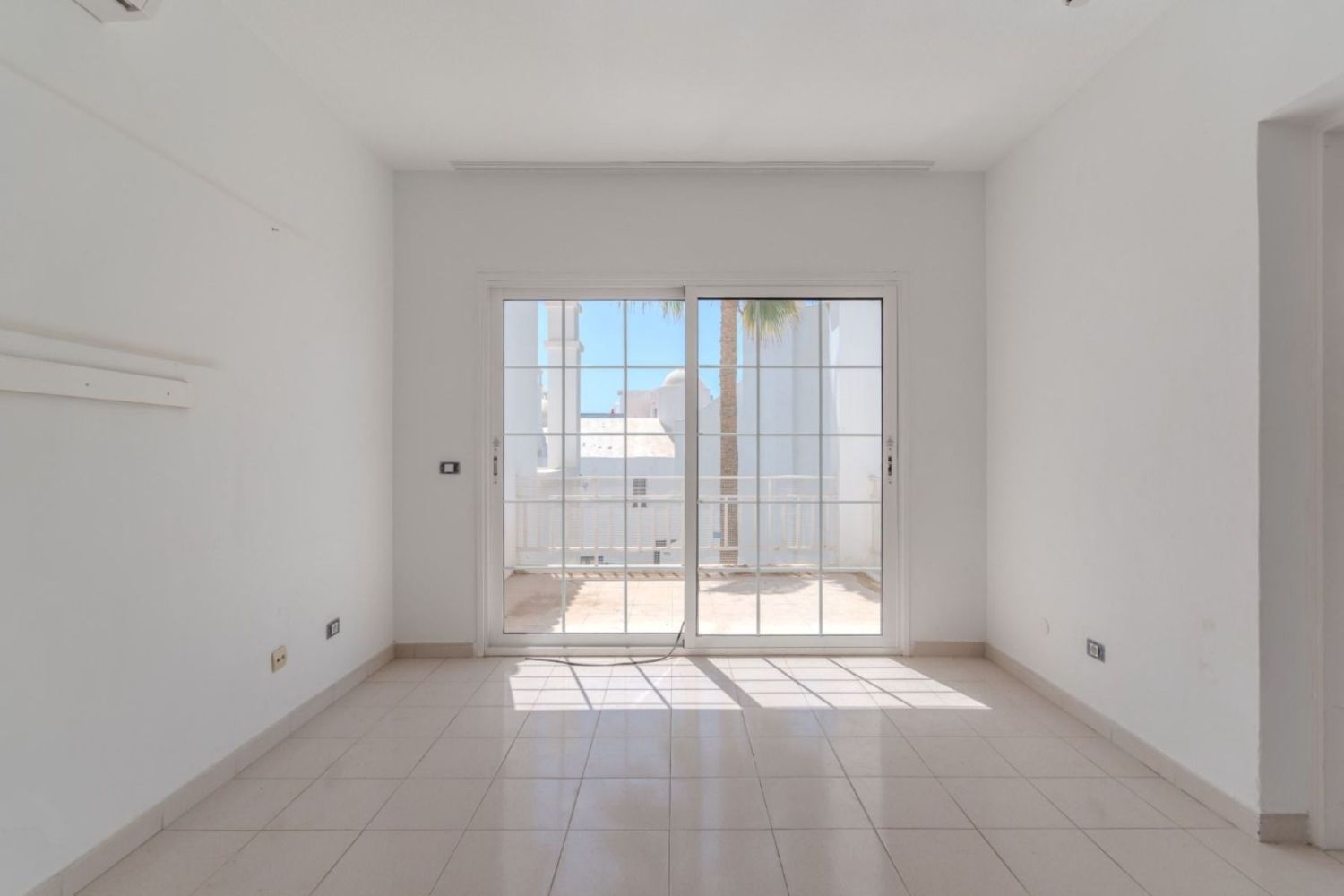 Ruime en Zonnige Appartementen op Slechts 600 Meter van het Strand foto 7