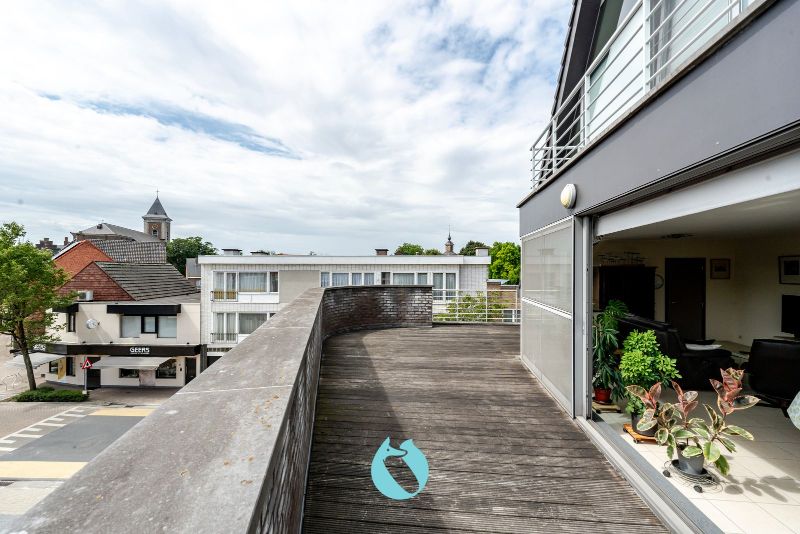 Dit prachtig en ruim appartement met één van de mooiste terrassen te Evergem is gelegen in de Kapellestraat foto 2