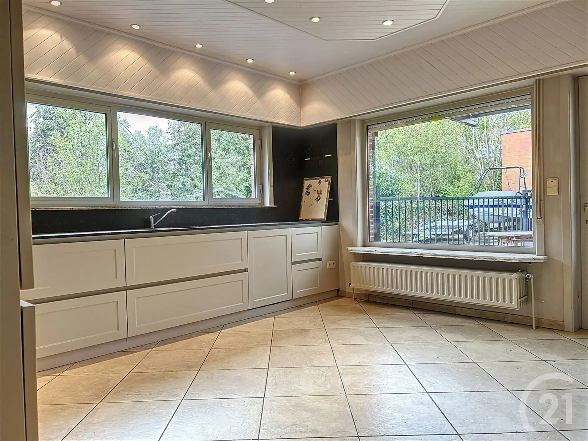 Gerenoveerde ruime woning te huur! foto 6