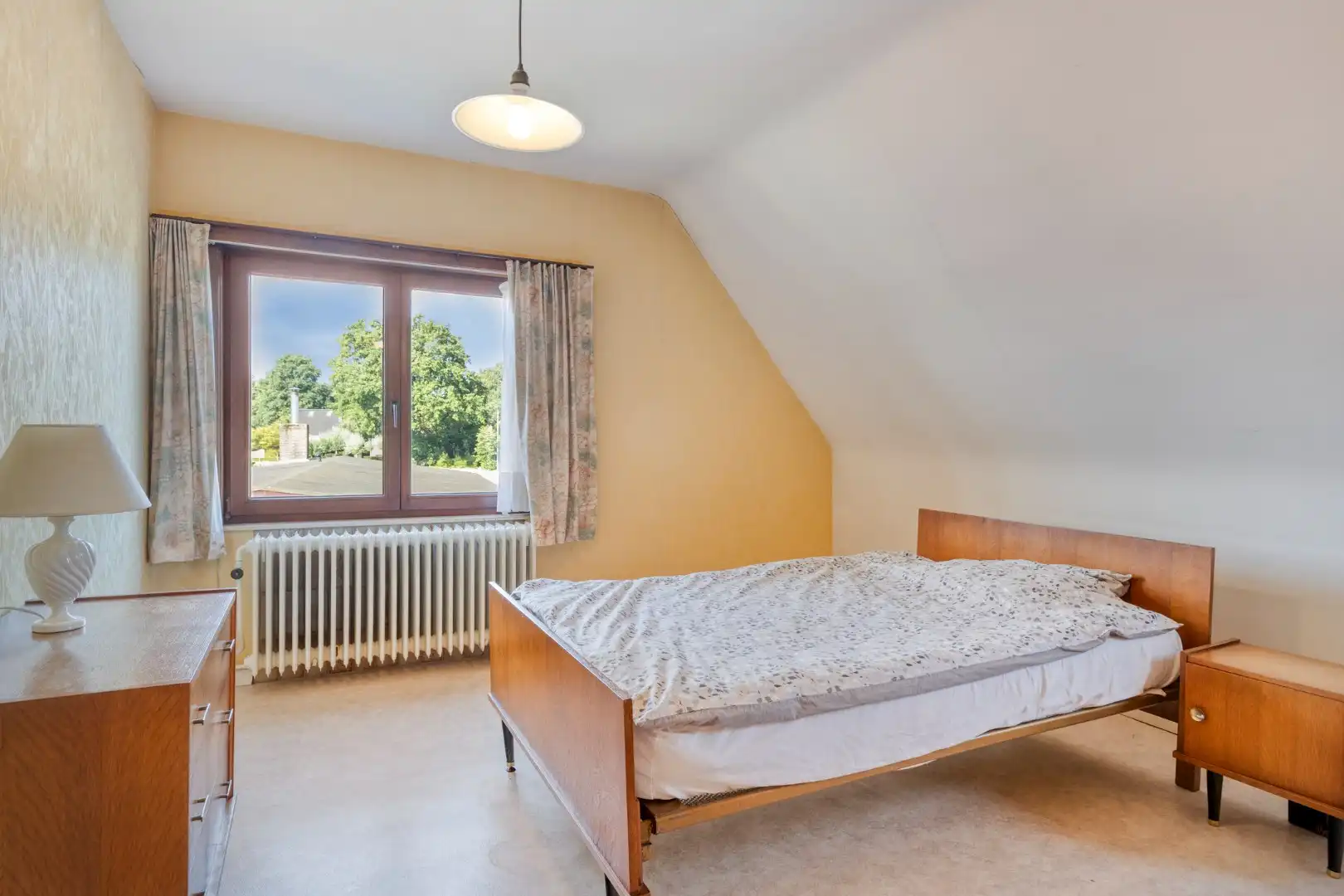 Op te frissen woning met 4 slpks, op een zonnig perceel van 1.506 m² in Mol-Achterbos !  foto 14