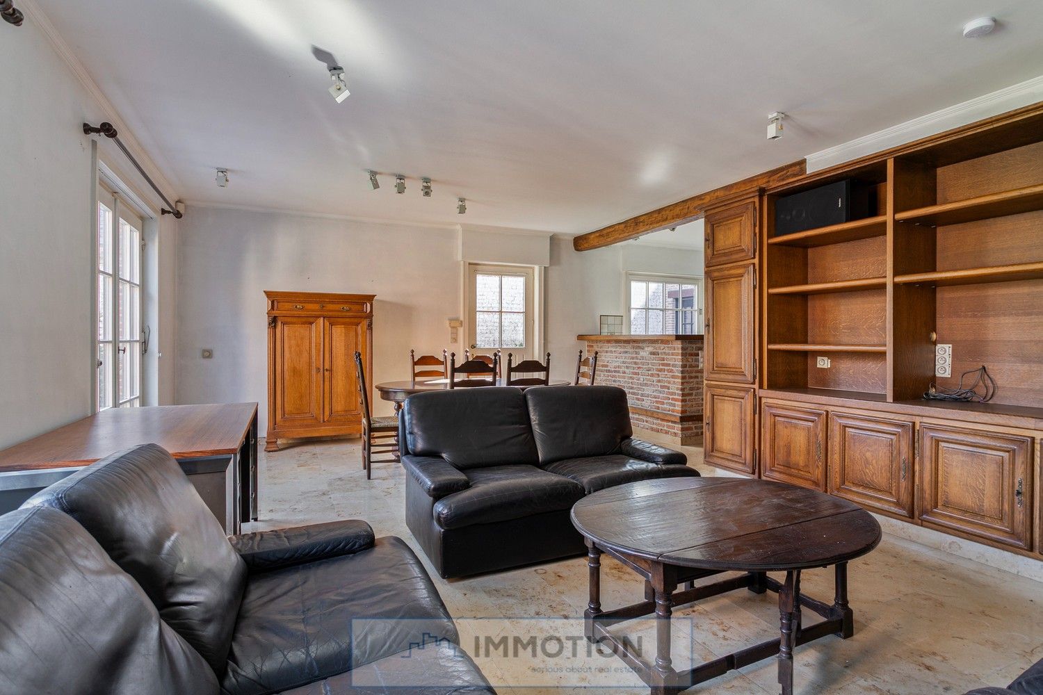 Unieke burgerwoning met bijgebouw en tuin foto 11