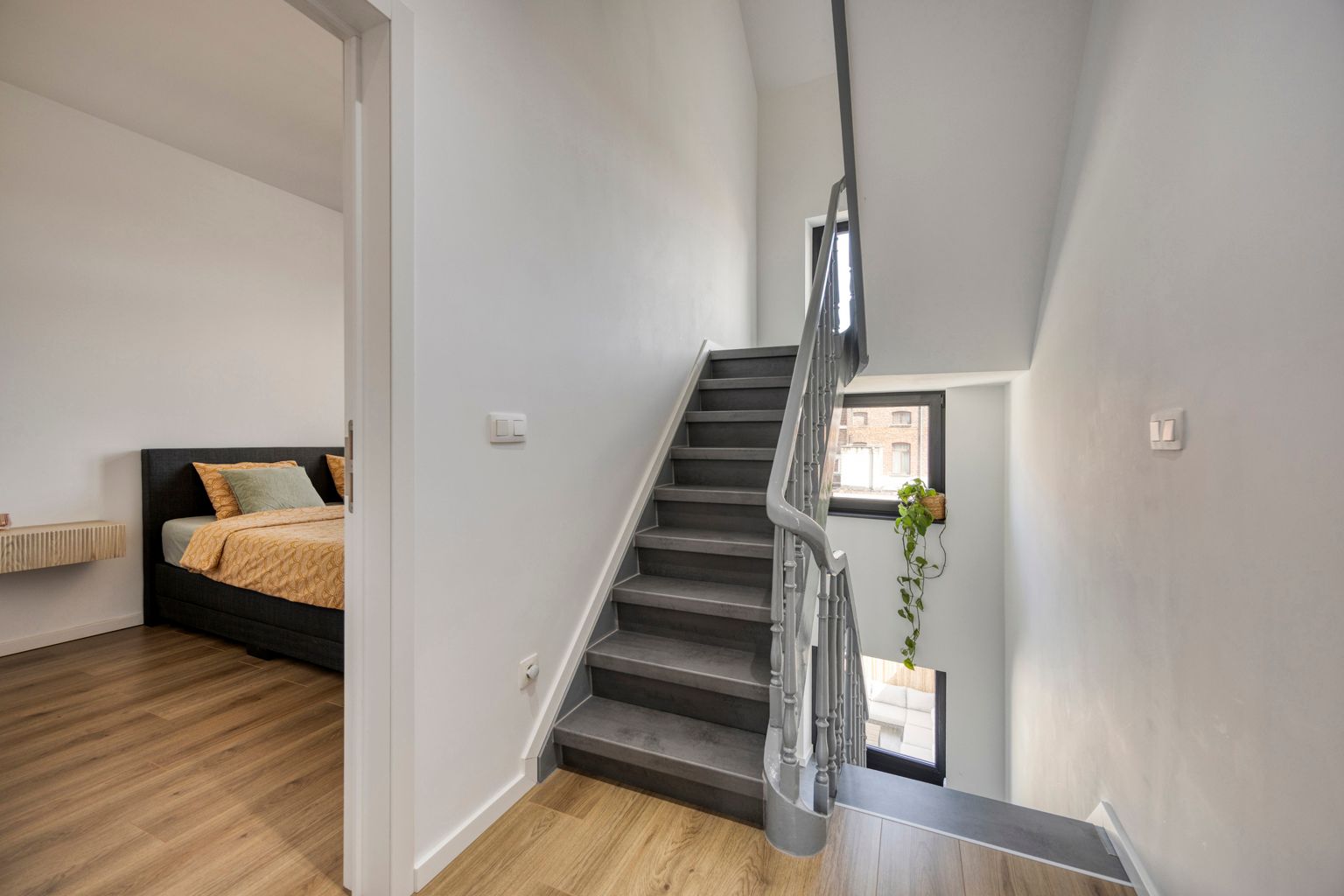 Volledig gerenoveerde rijwoning met stadstuin in Tienen foto 10