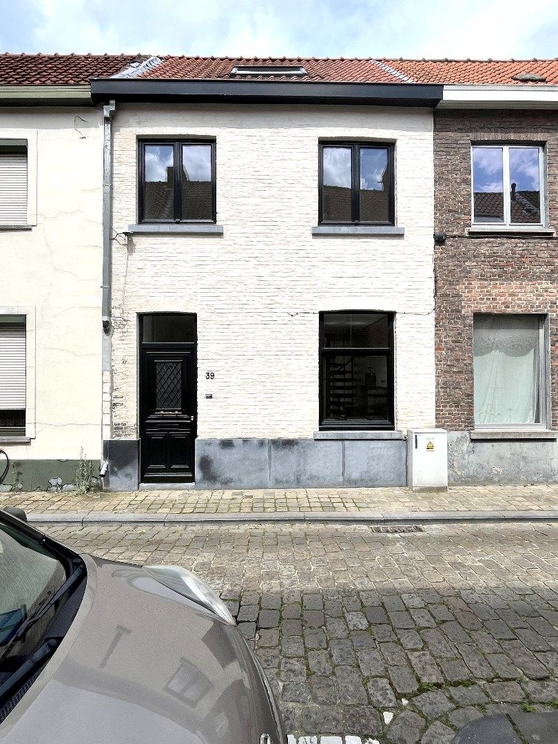 Gerenoveerde 3-slpkr woning met stadskoer foto 28