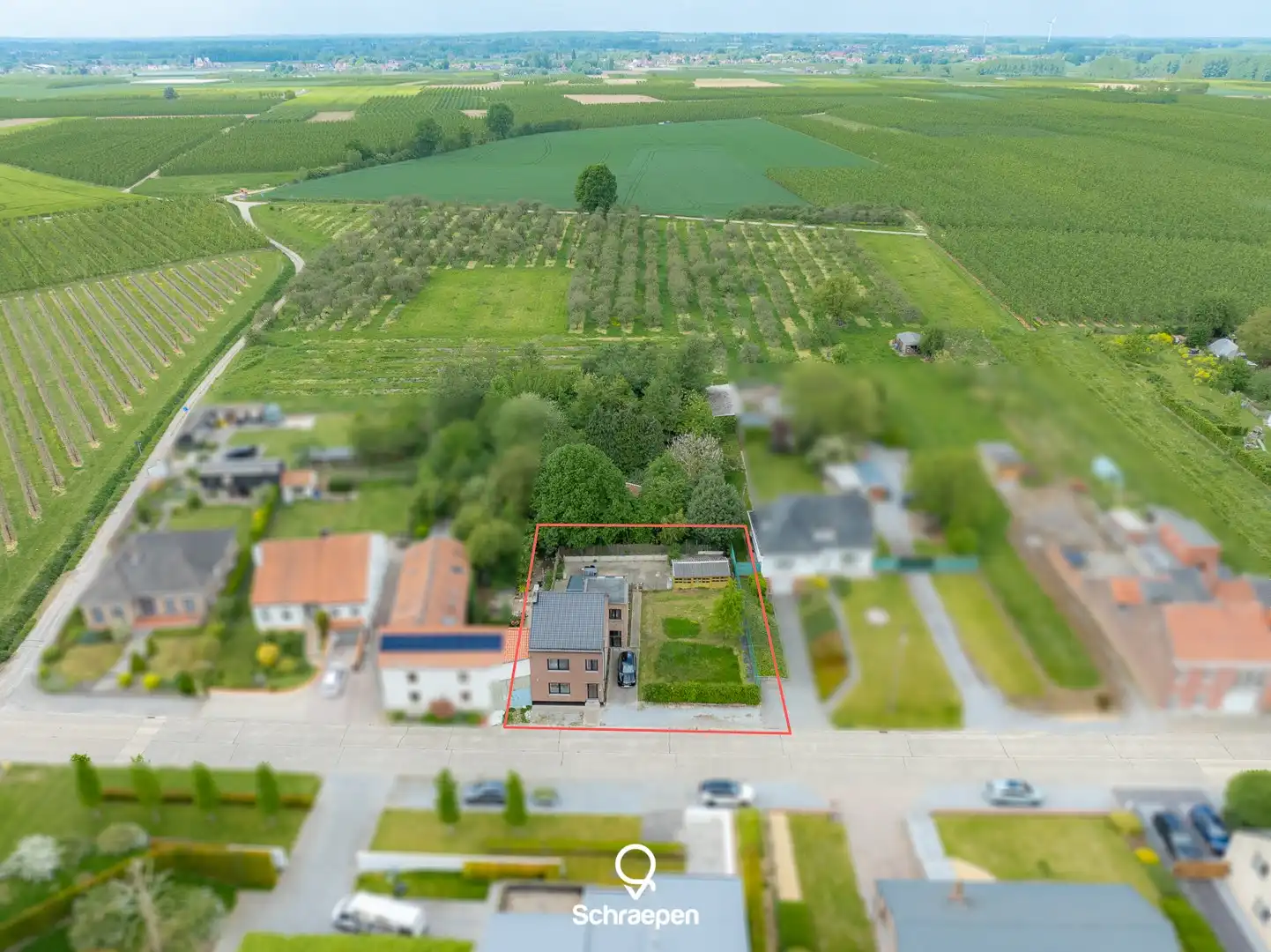 Ruime gezinswoning (248 m²) op een perceel van 5a 27ca te Borgloon! foto {{pictureIndex}}