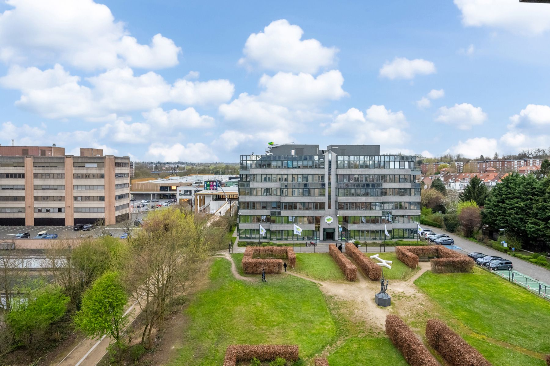 éénslaapkamerappartement met staanplaats en berging foto 2