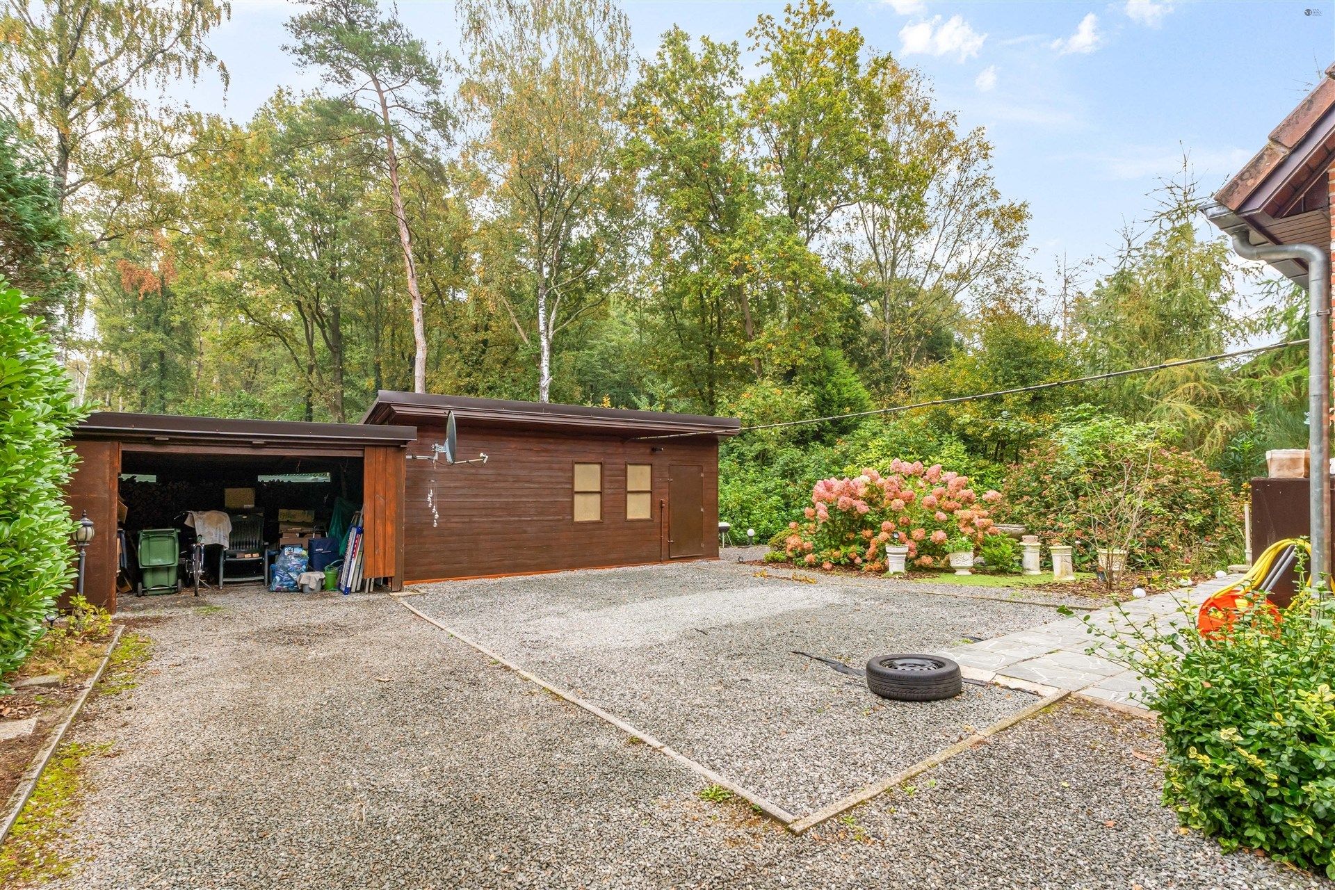 Mooie open bebouwing in groene omgeving  foto 16