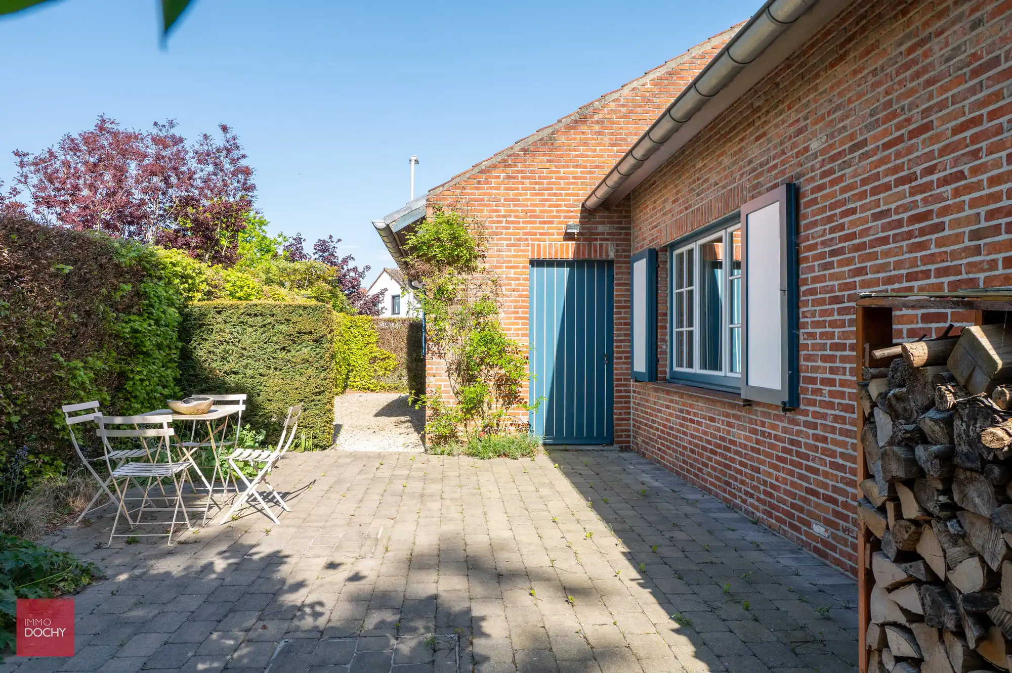 Zeer rustig en residentieel gelegen verzorgde villa foto 8