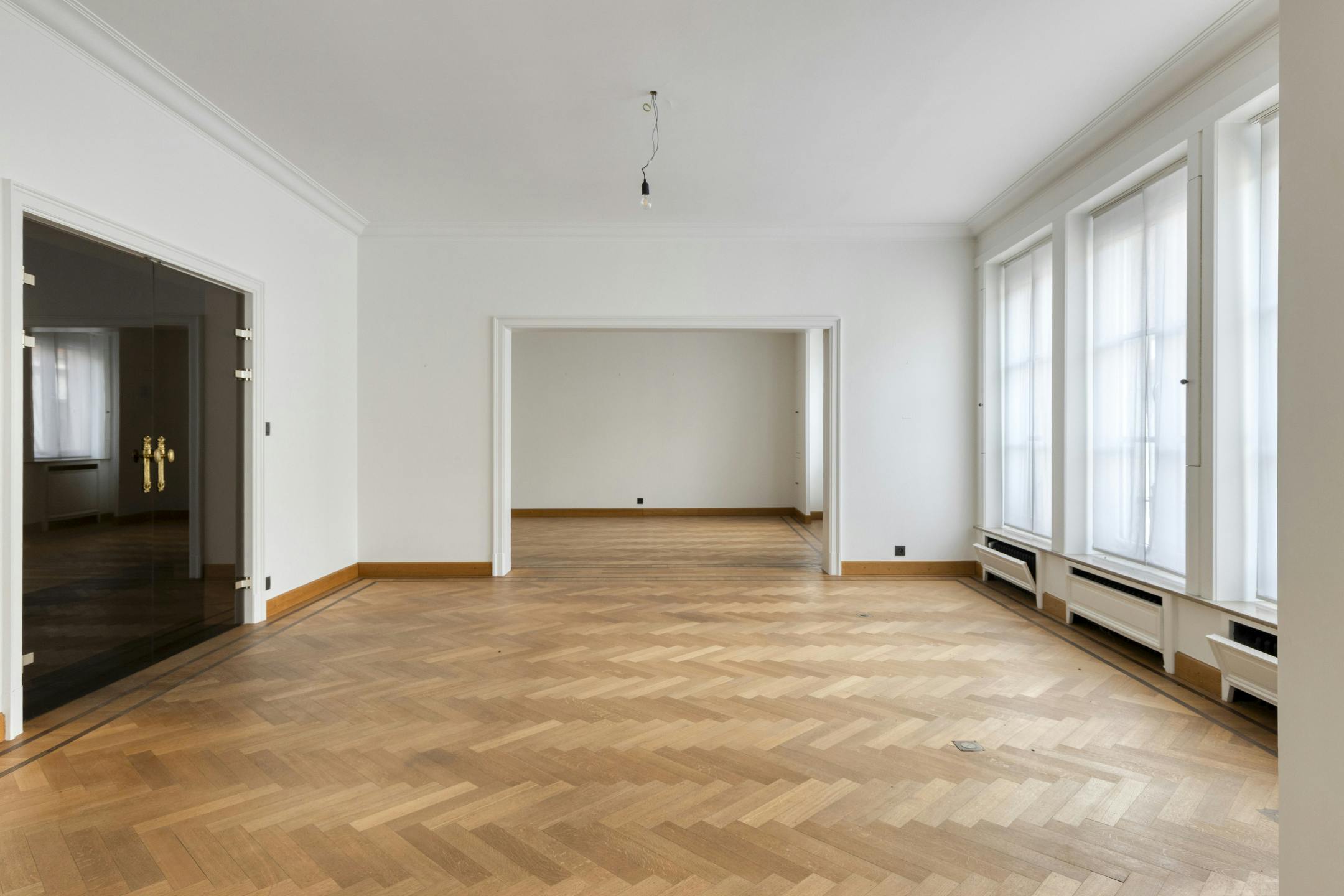 Patrimoniumvennootschap met handelspand en 2 appartementen foto 7