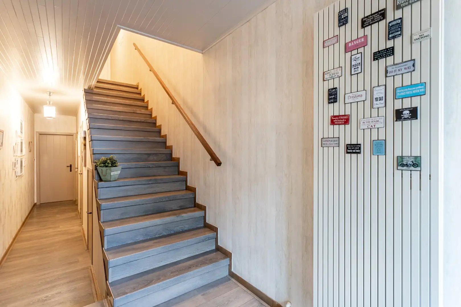 Bel-étage te koop met 3 slpks, terras en garage op +- 4,5are foto 3