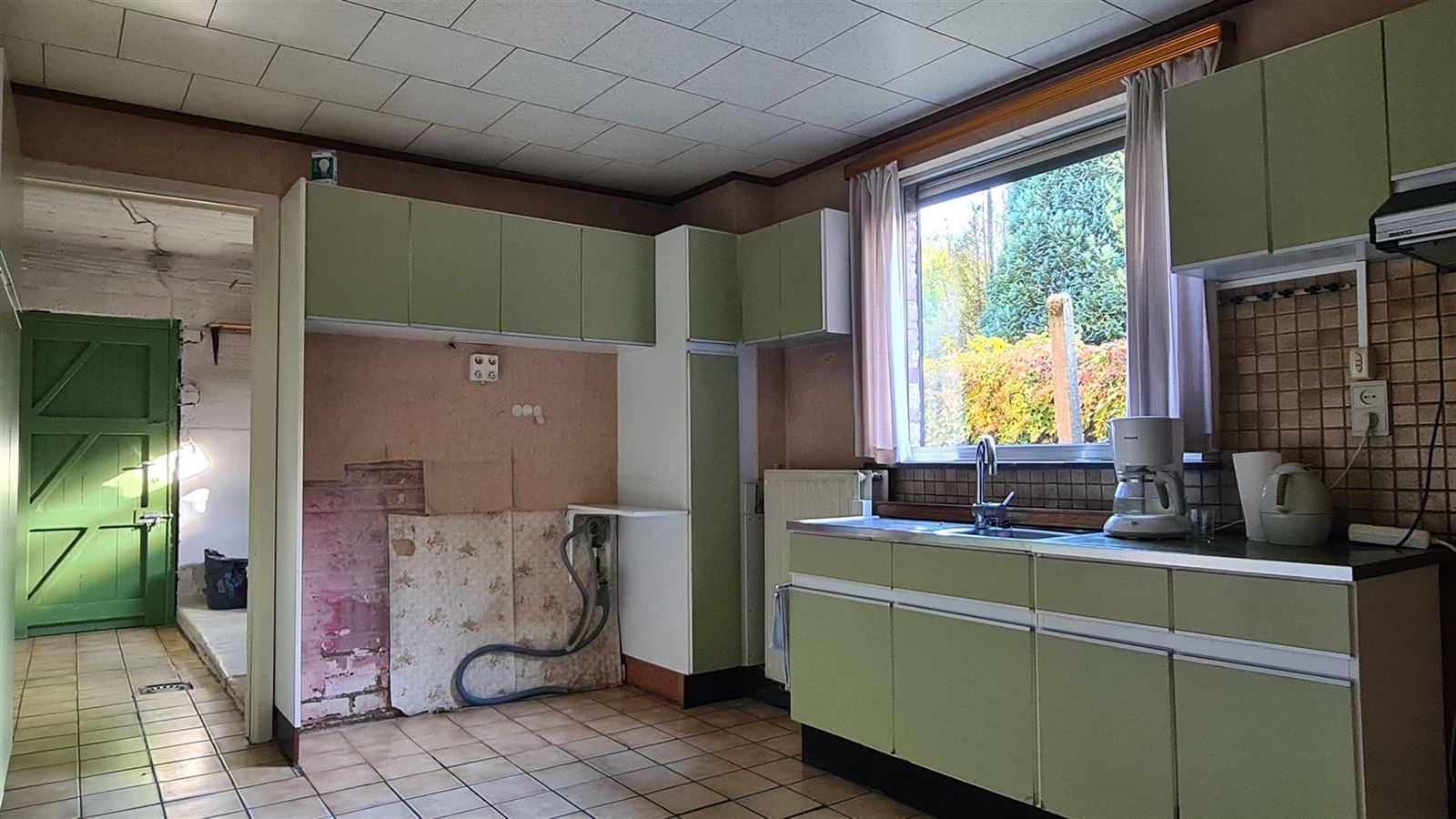 Te renoveren woning op idyllische locatie in Genoelselderen! foto 9