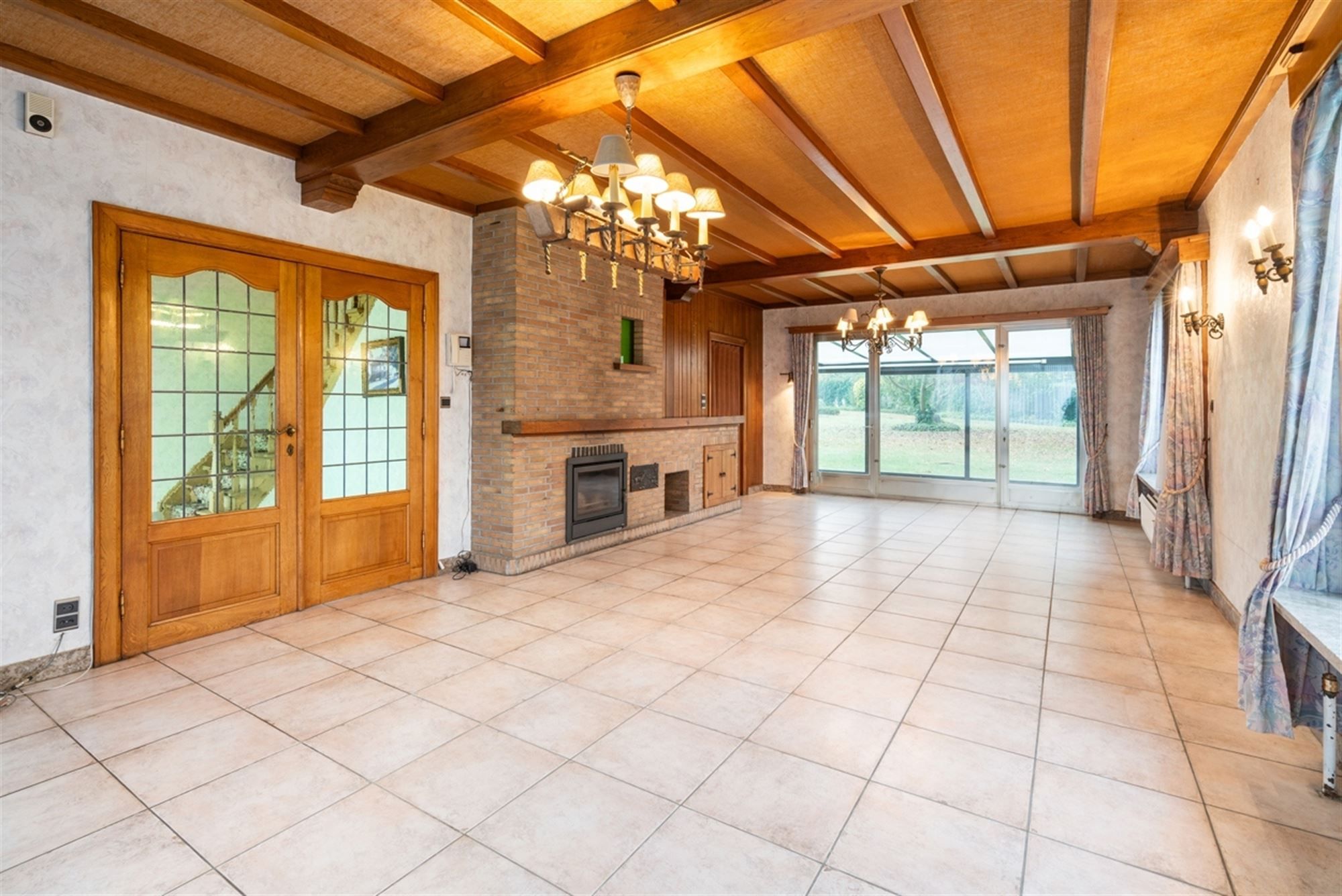 TE RENOVEREN karaktervolle VILLA op een perceel van 1.431m² foto 6