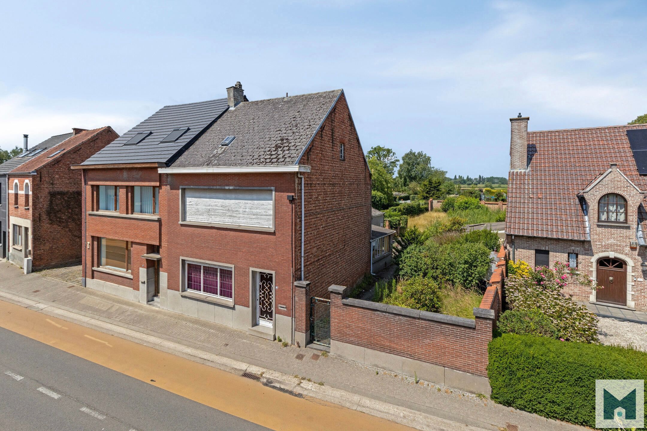 Te renoveren HOB met veel mogelijkheden te Denderbelle! foto 3