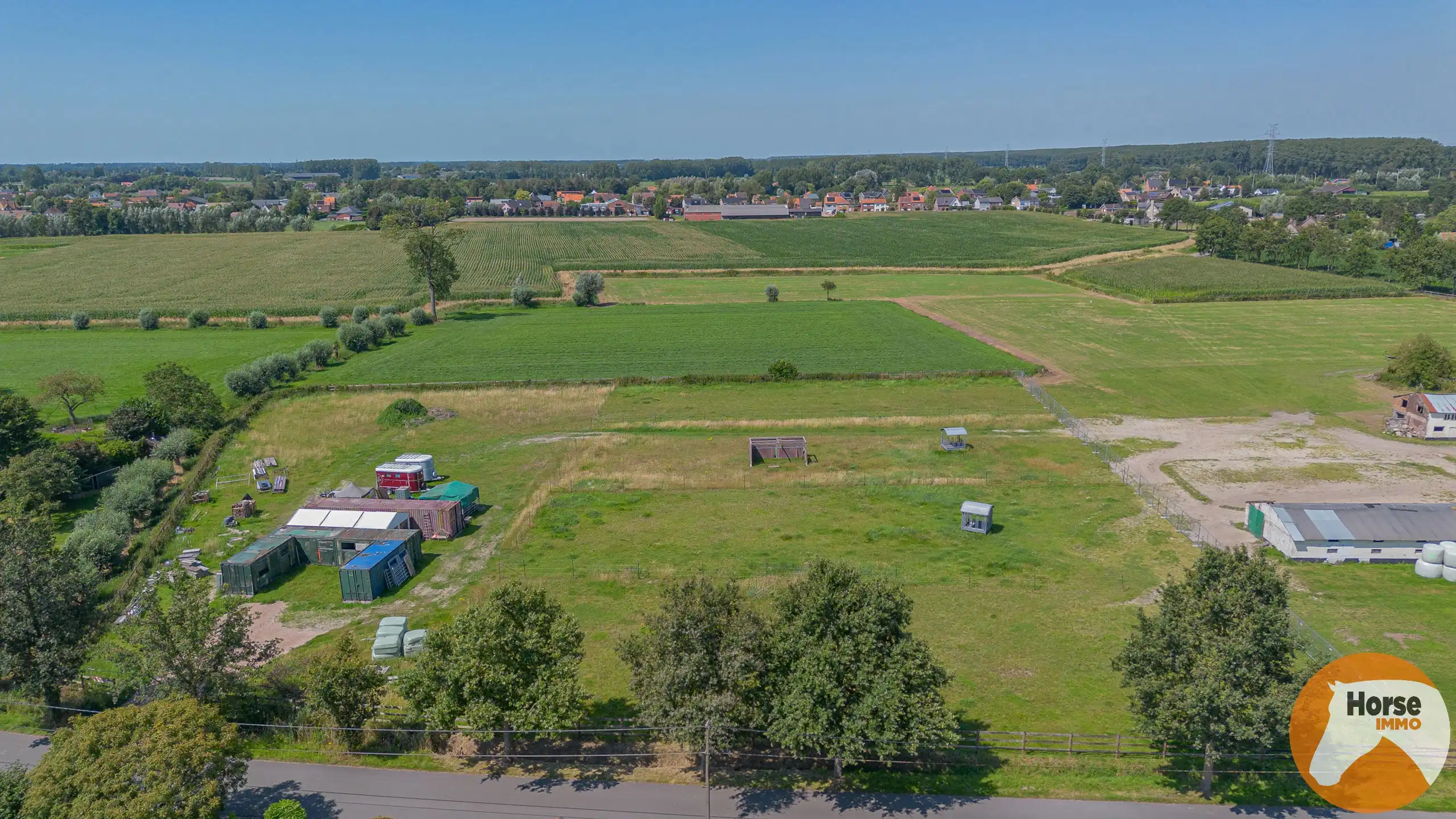 MALDEGEM - Bouwgrond met weide in groene omgeving foto {{pictureIndex}}