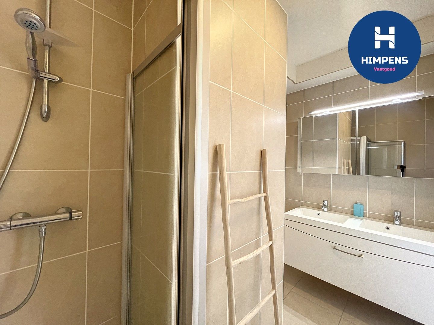 Instapklaar appartement met terras in Koksijde foto 11