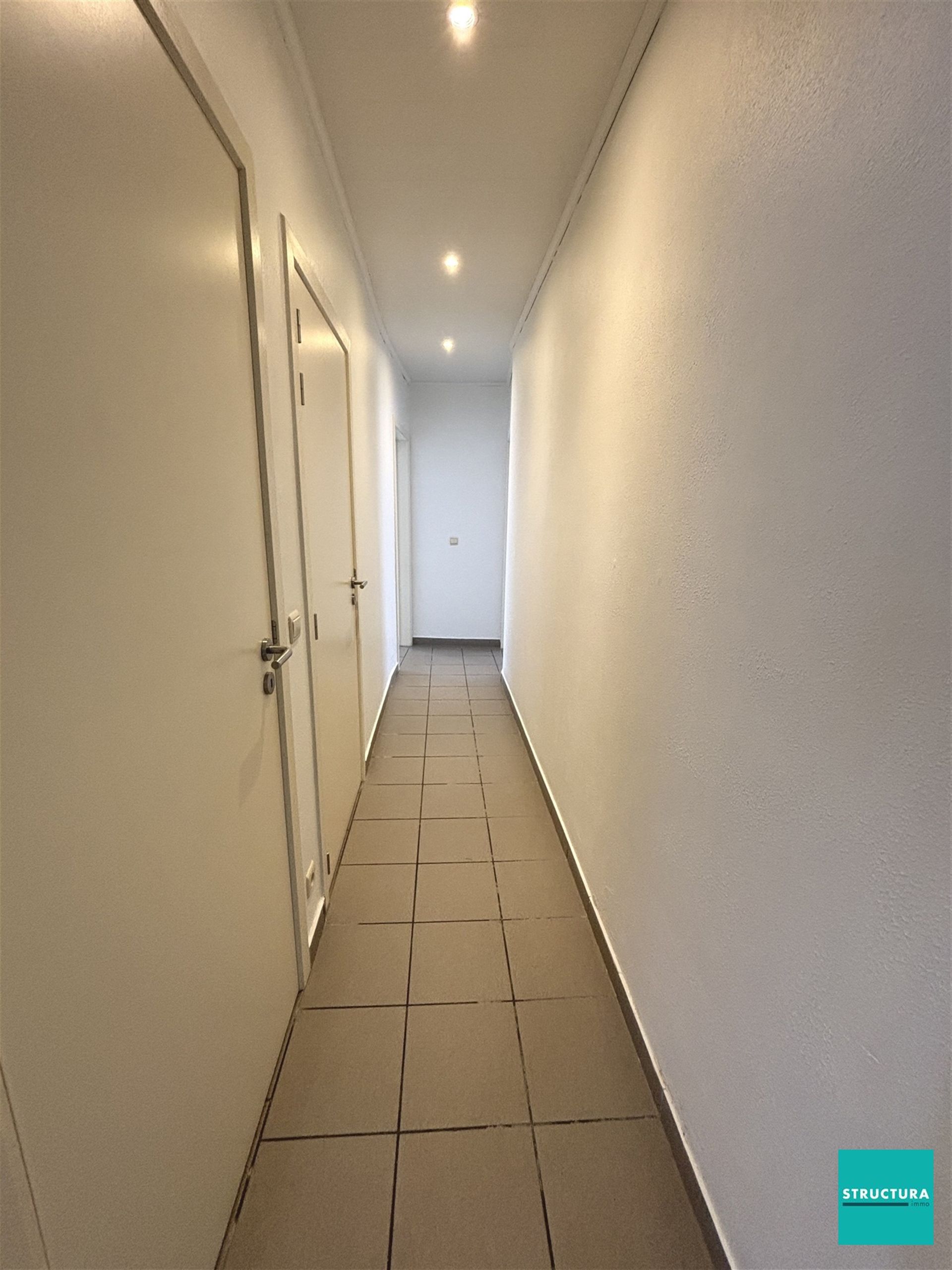 Gelijkvloers appartement met 2 slaapkamers en 2 terrassen foto 7