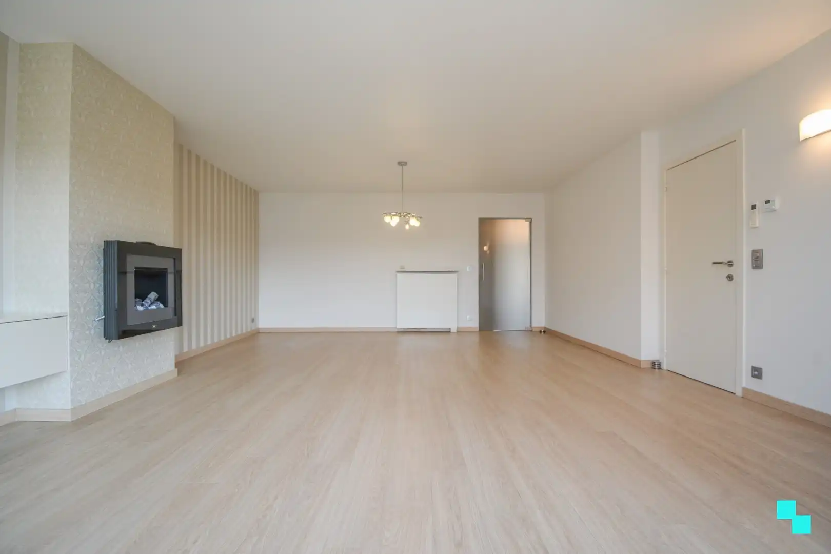 Gerenoveerd 3-slaapkamer appartement te Roeselare foto 7