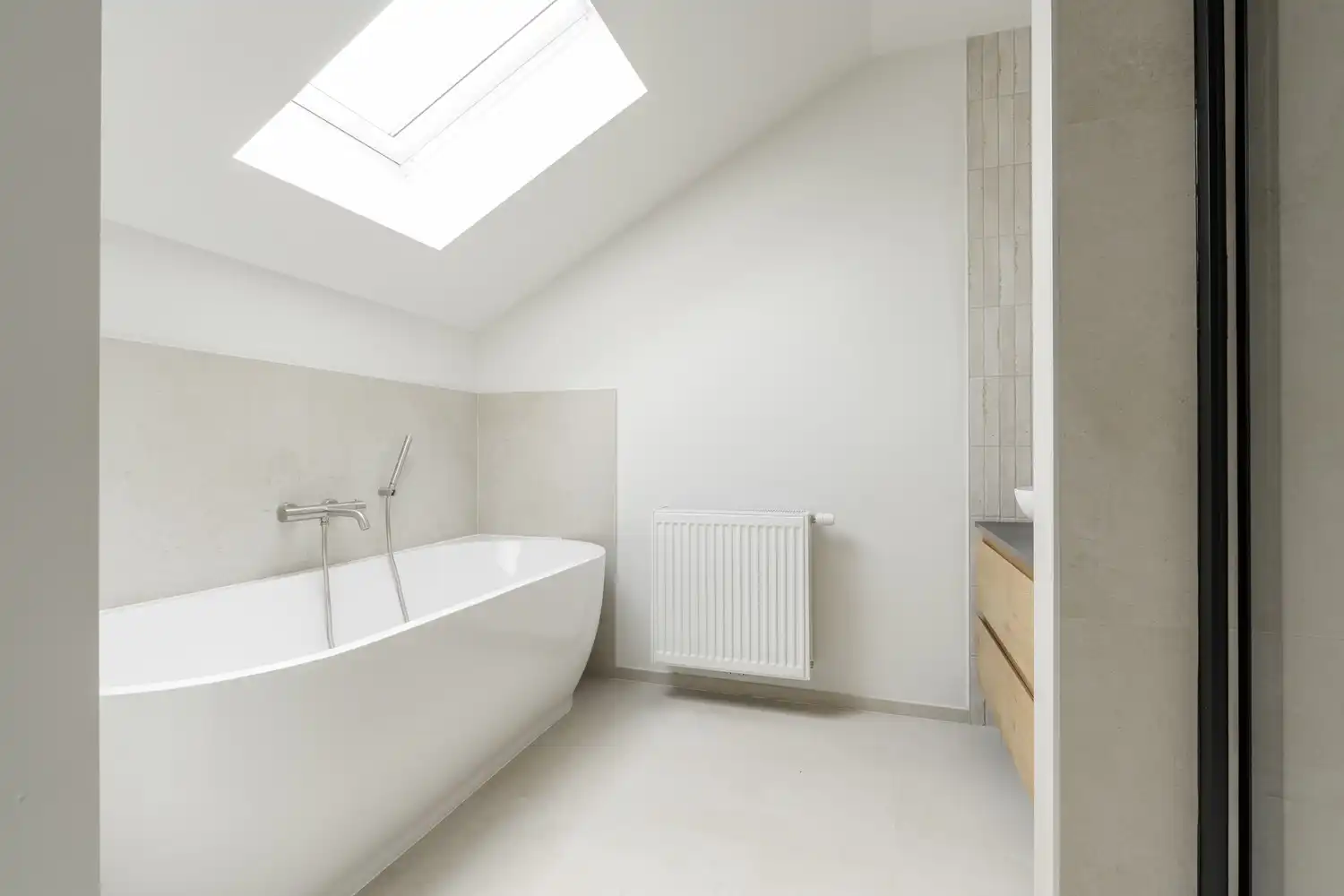 Volledig gerenoveerde charmante woning met diepe tuin, 3 slaapkamers en EPC B foto 27
