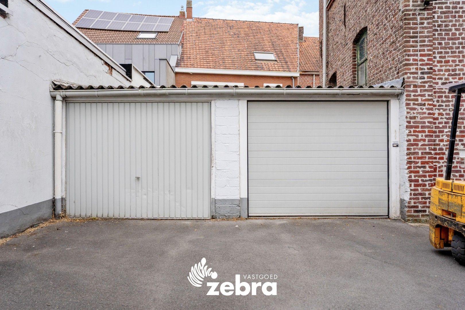 Op te frissen woning met vier slaapkamers en dubbele garage te Meulebeke! foto 18